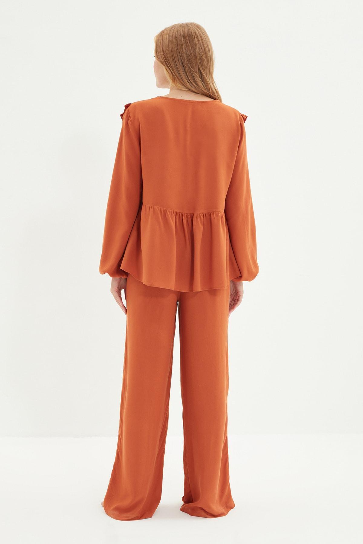 Trendyol - Brown V-Neck Pyjama Set