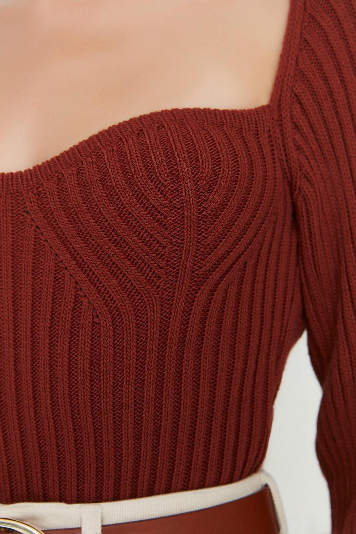 Brown Textured Sweetheart Neck Sweater, , large image number 4