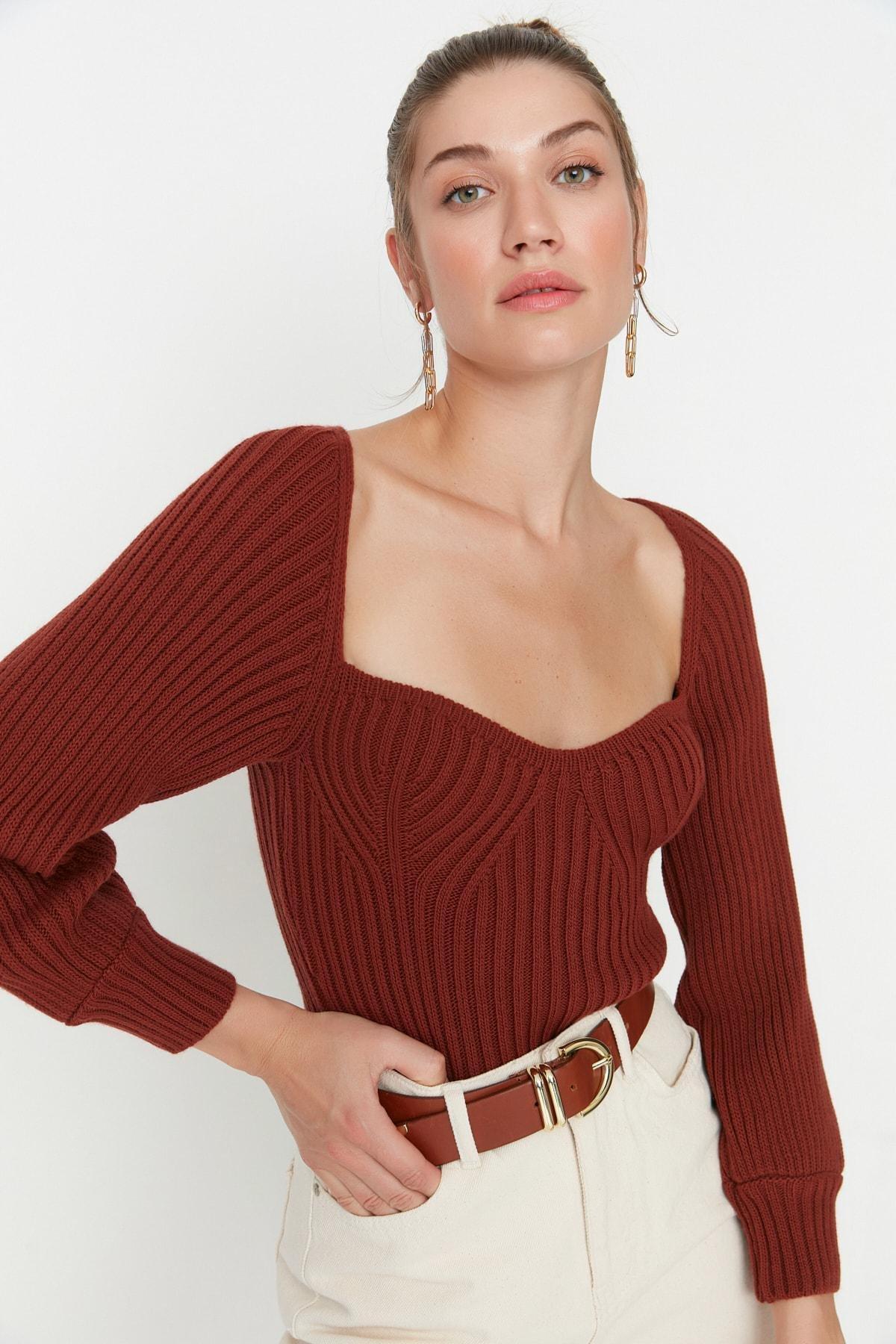 Brown Textured Sweetheart Neck Sweater, , large image number 7
