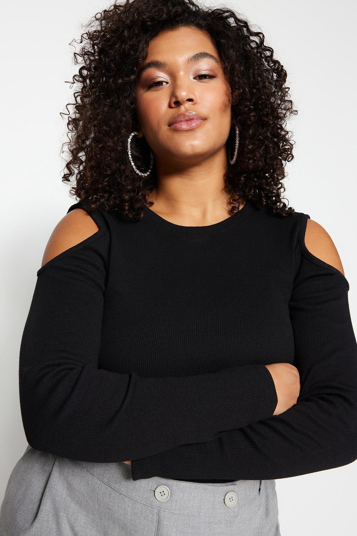 Black Fitted Plus Size Blouse, , large image number 1
