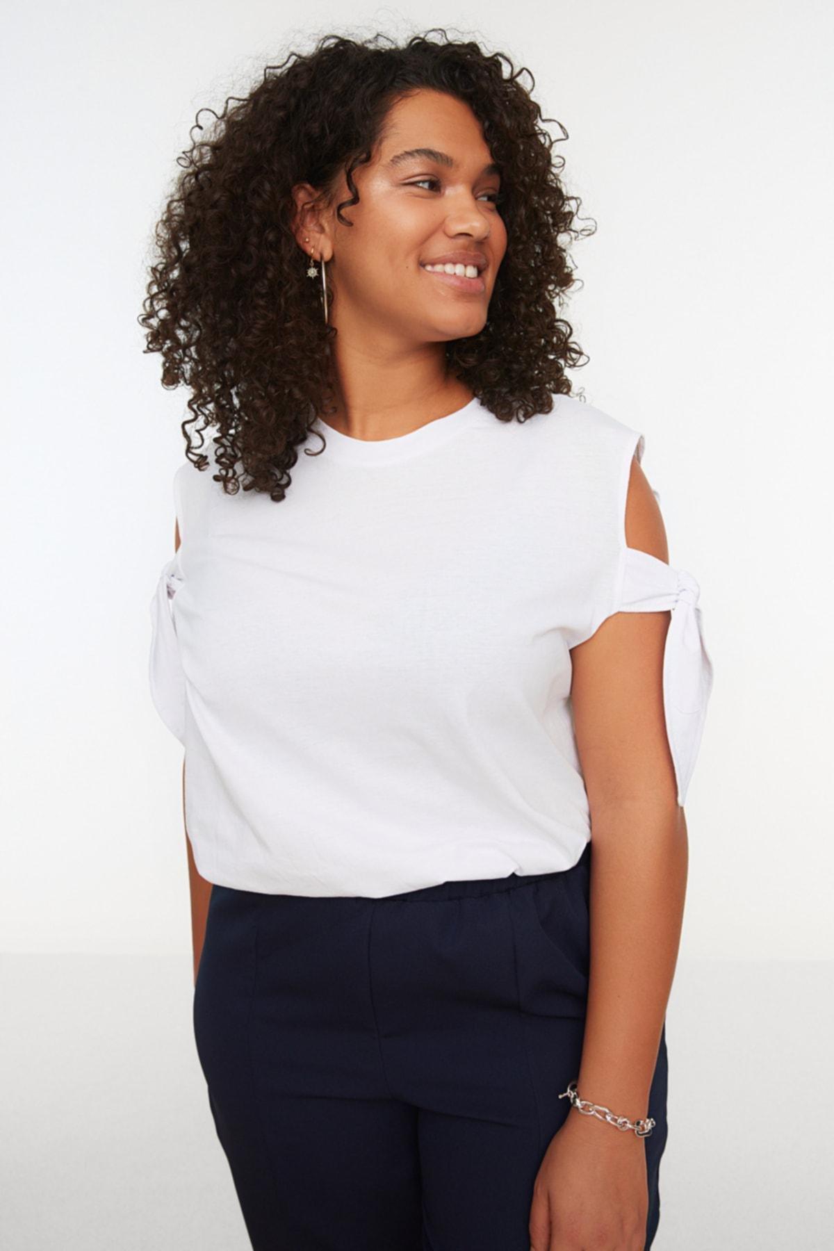 White Regular Plus Size Tshirt, , large image number 2