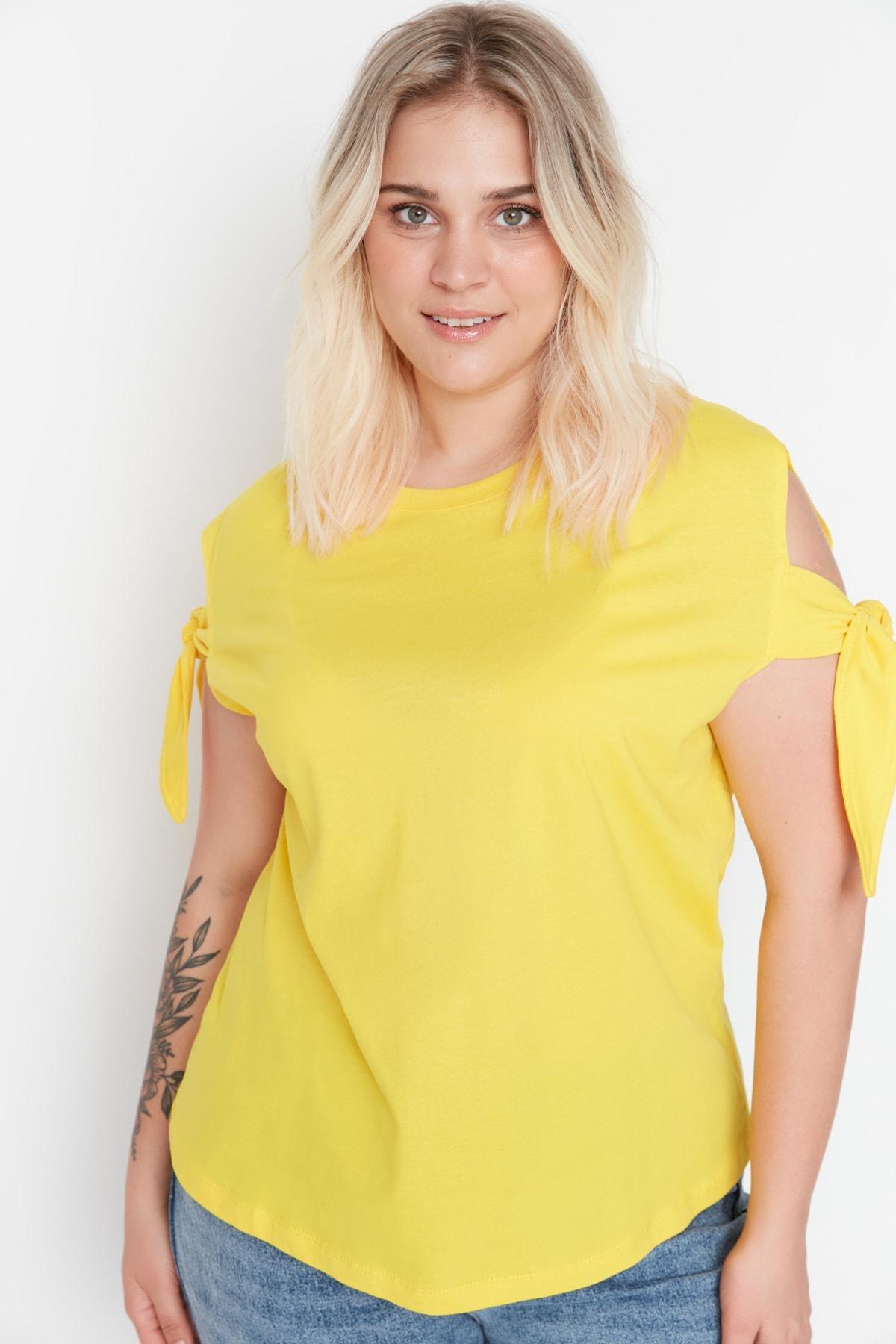 Trendyol - Yellow Crew Neck Plus Size Tshirt