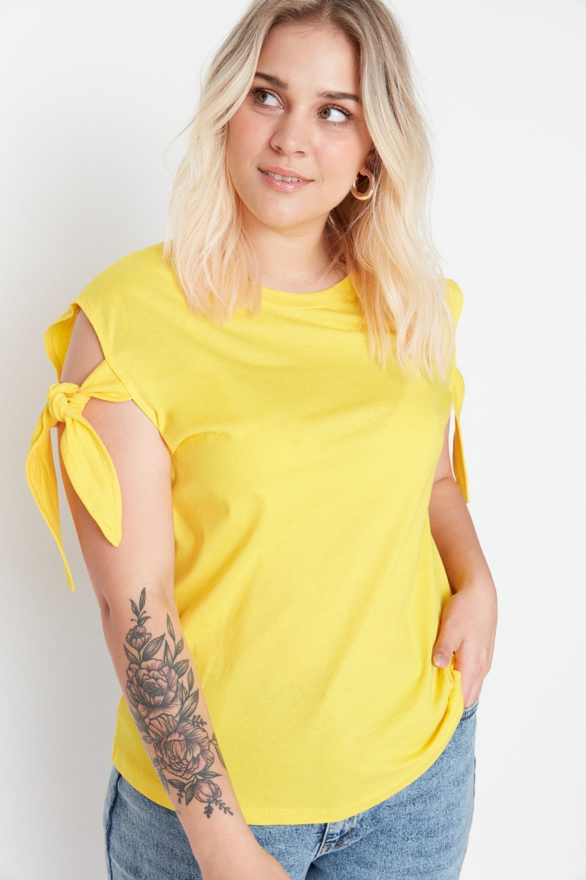 Trendyol - Yellow Crew Neck Plus Size Tshirt