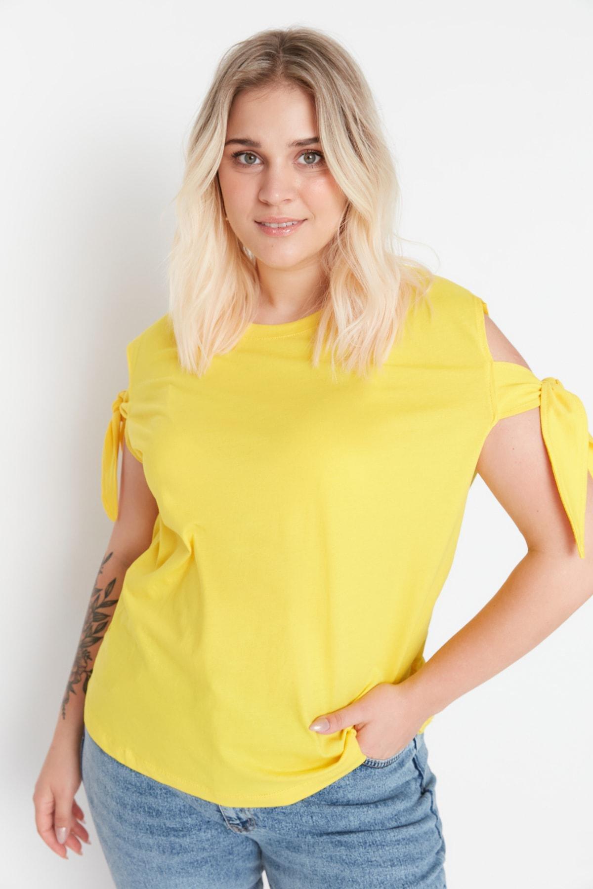 Trendyol - Yellow Crew Neck Plus Size Tshirt