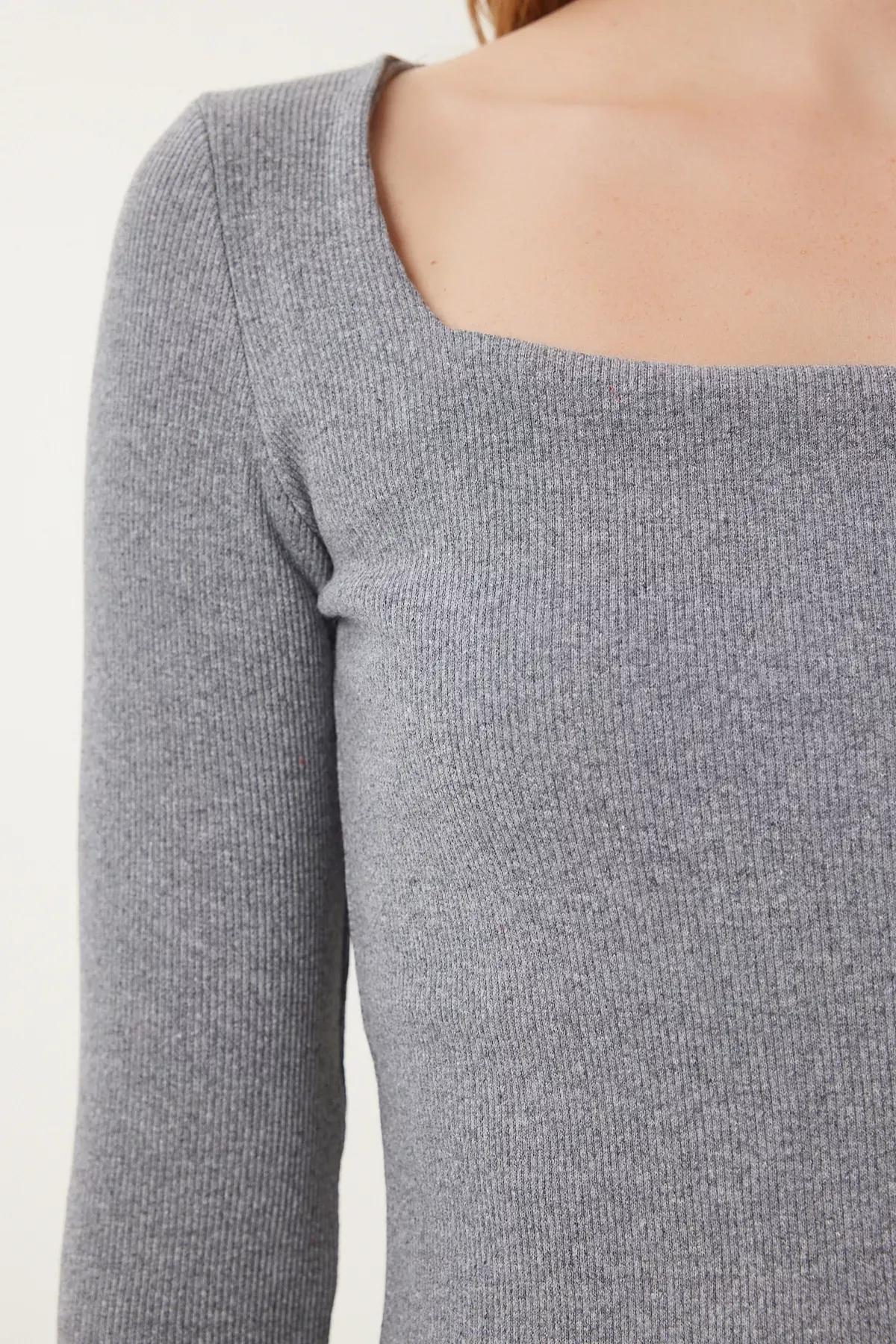 Grey Red Square Collar Blouse, C101_2629, large image number 3