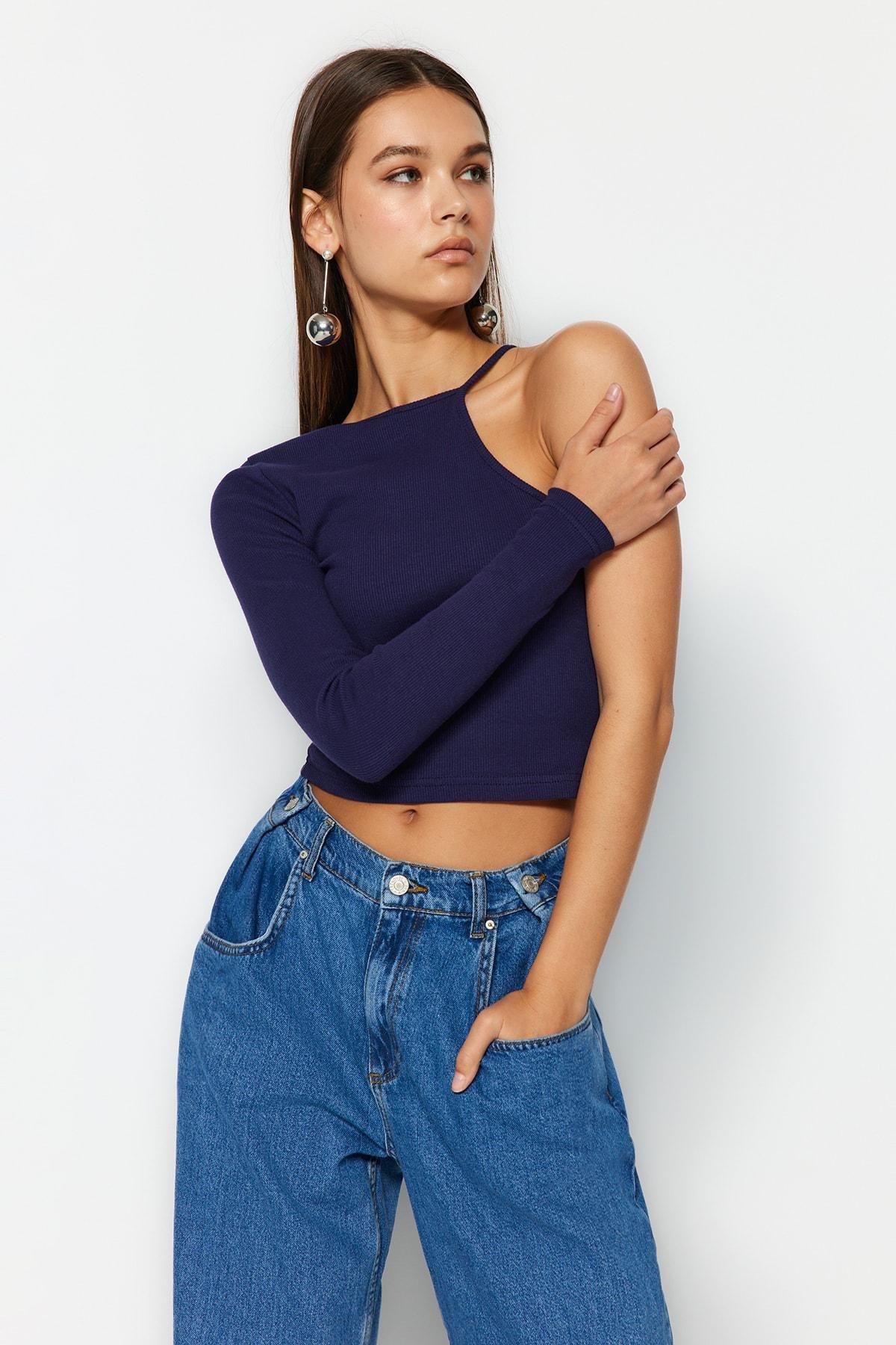 بلوزة بقصة سليم فت، كحلي, Navy blue, large image number 2