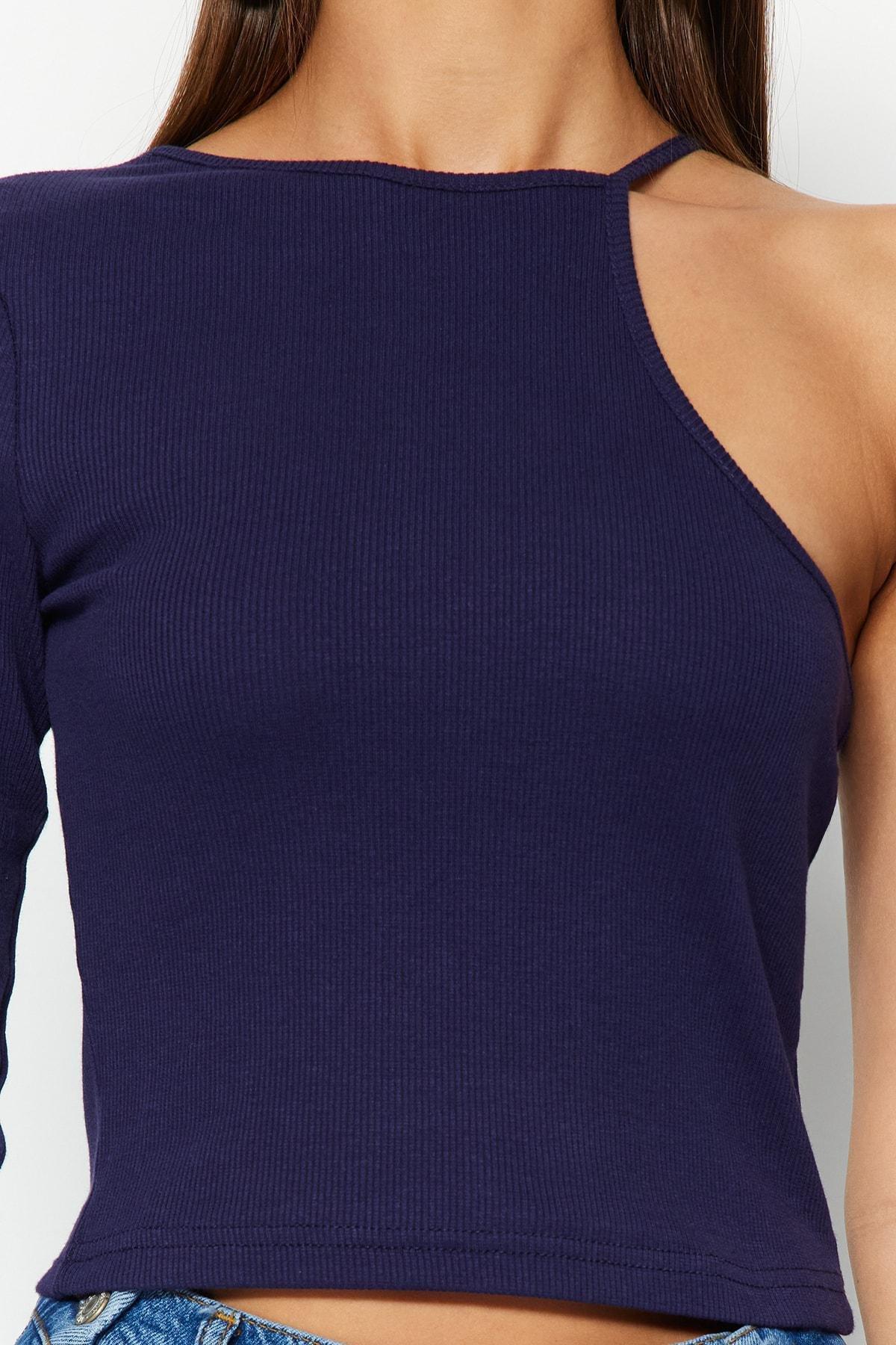 بلوزة بقصة سليم فت، كحلي, Navy blue, large image number 3