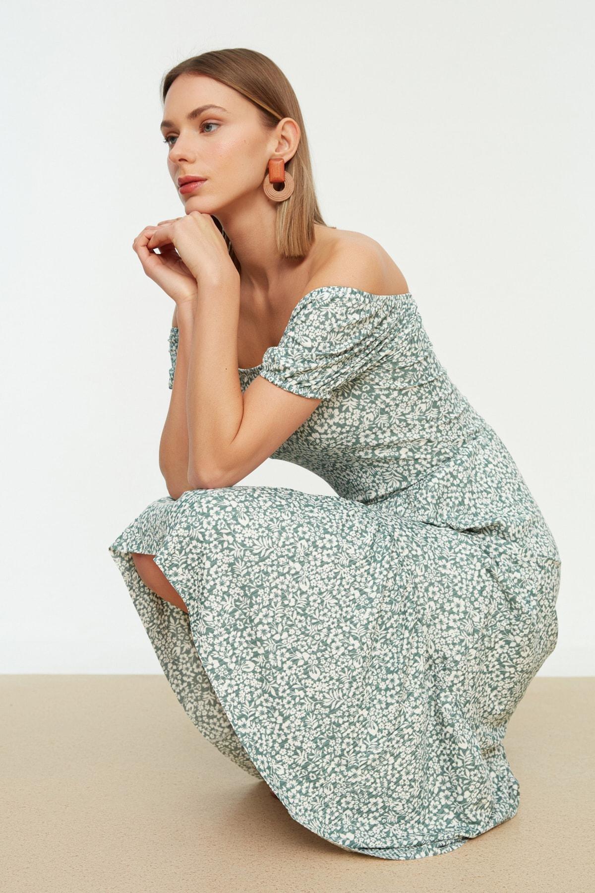 Green Shift Carmen Collar Dress, , large image number 0