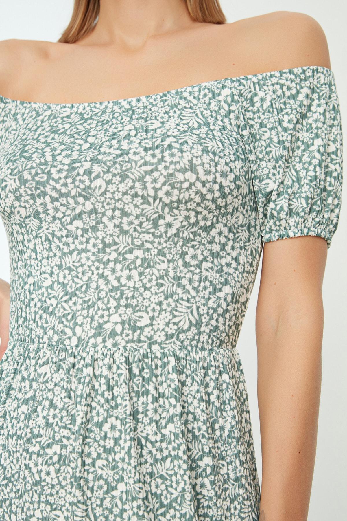 Green Shift Carmen Collar Dress, , large image number 3