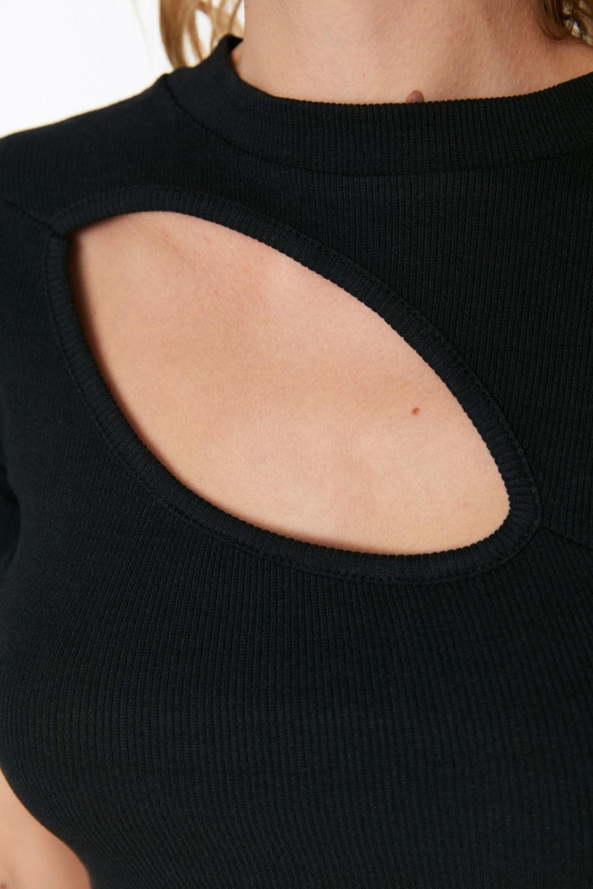 Black Fitted Blouse, , large image number 2
