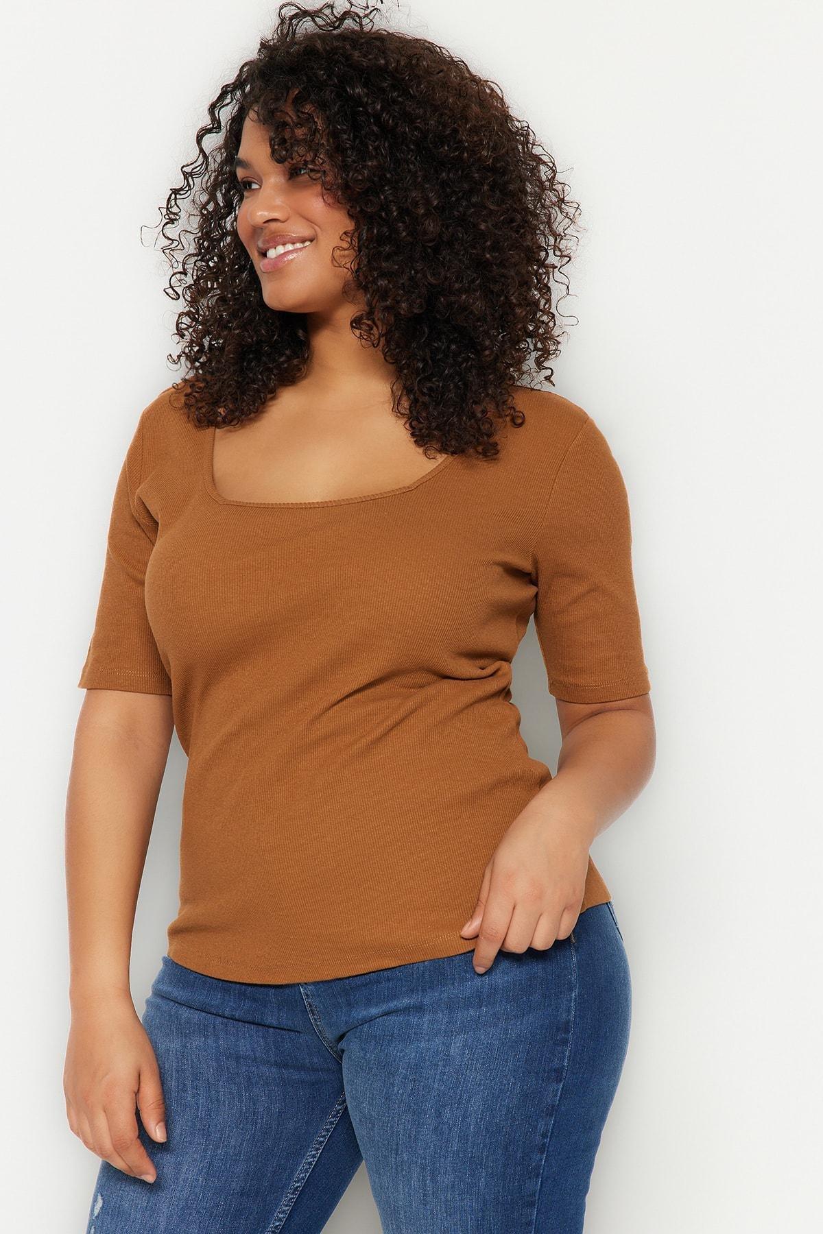 Trendyol - Brown Square Collar Plus Size T-Shirt