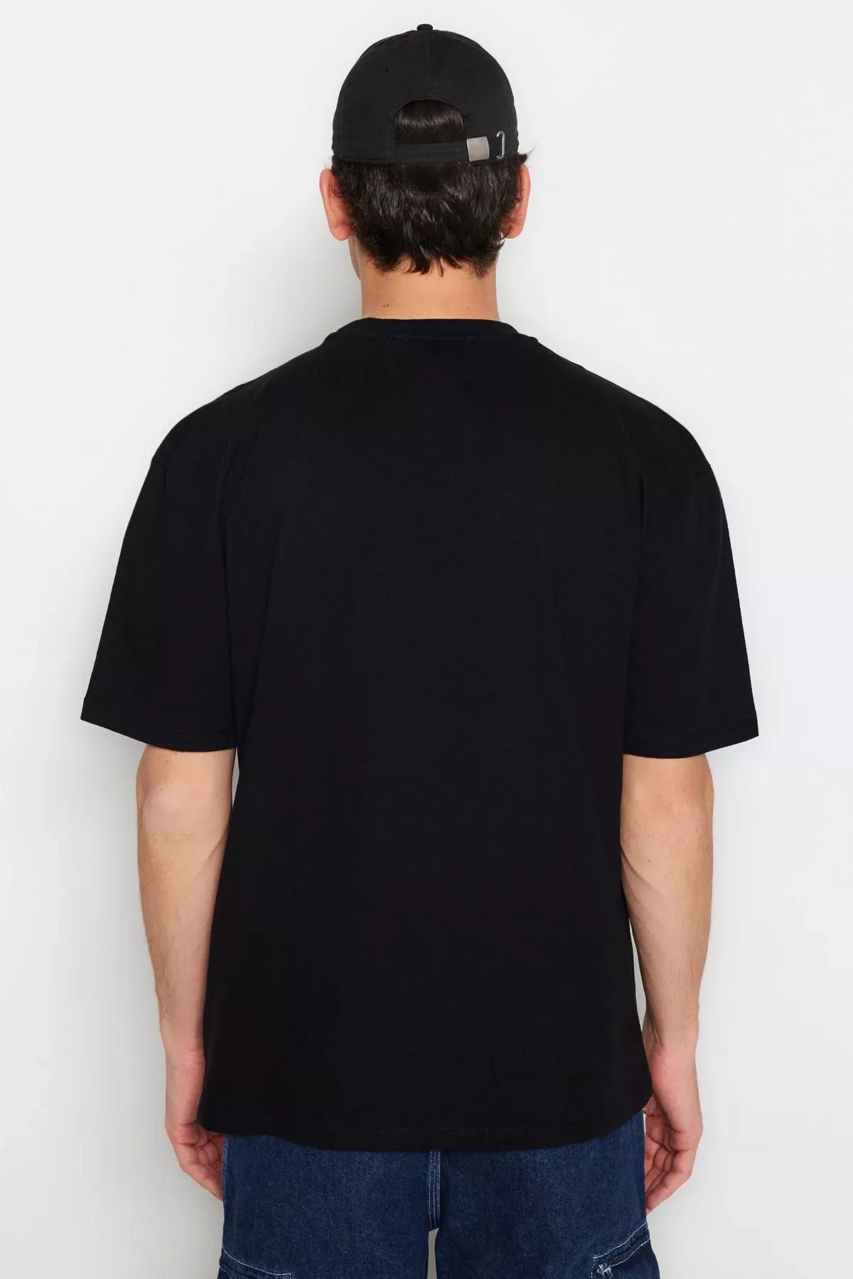 Black Crew Neck Tshirt, , large image number 2