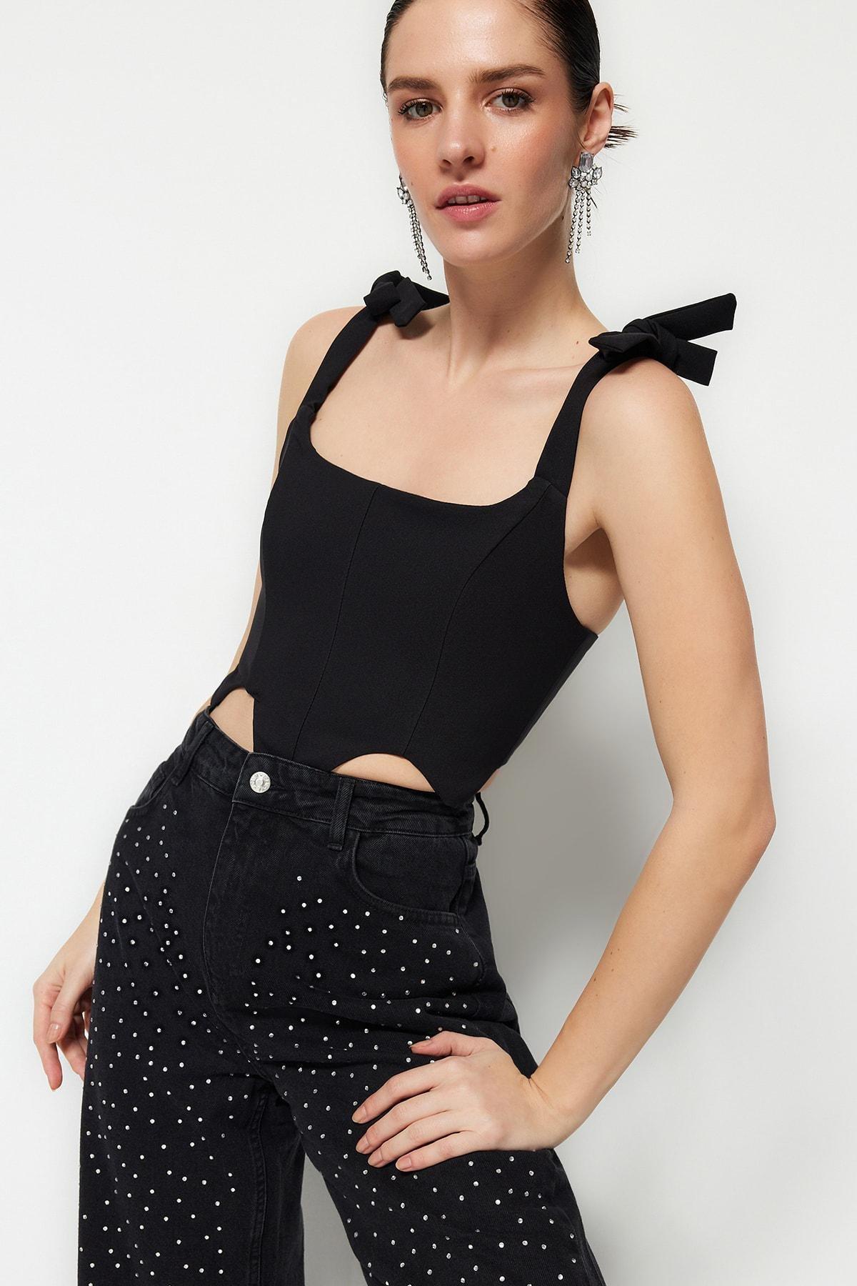 Trendyol - Black Square Collar Crop Top