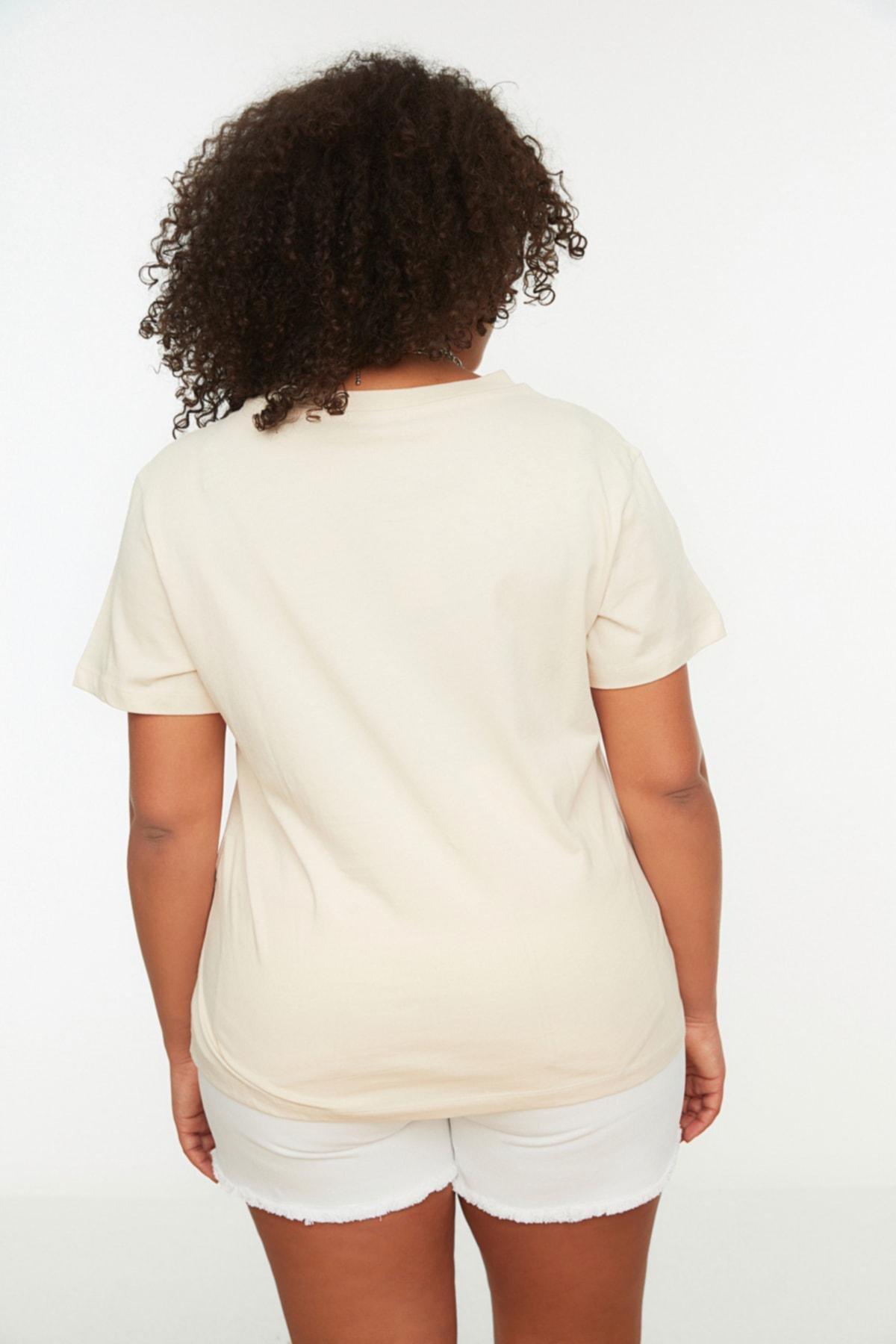 Trendyol - Beige Relaxed Plus Size T-Shirt