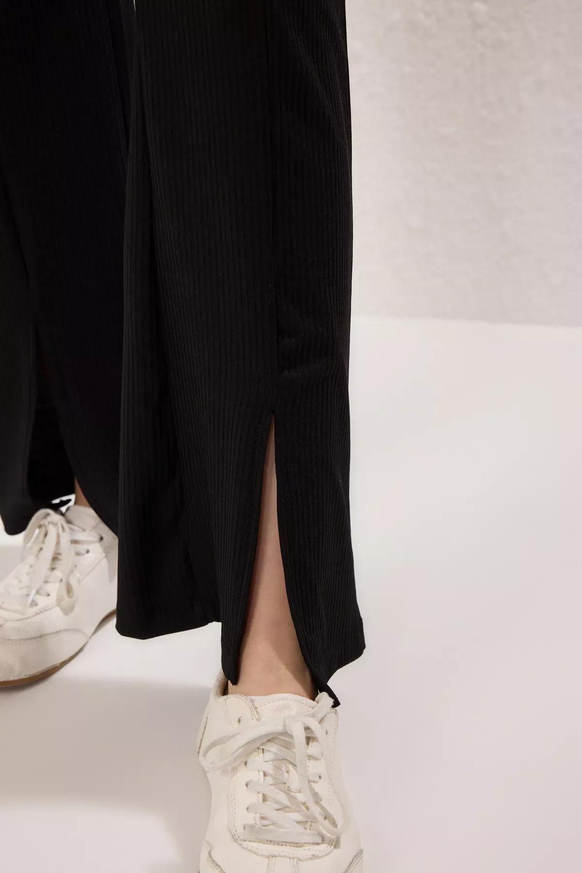 Black Slit High-Waist Straight Knit Trousers, , large image number 2