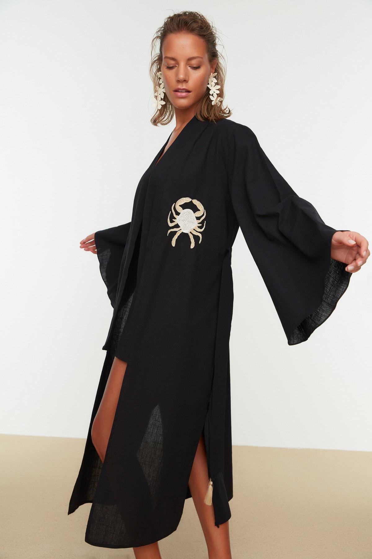 Trendyol - Black V-Neck Cotton Kimono