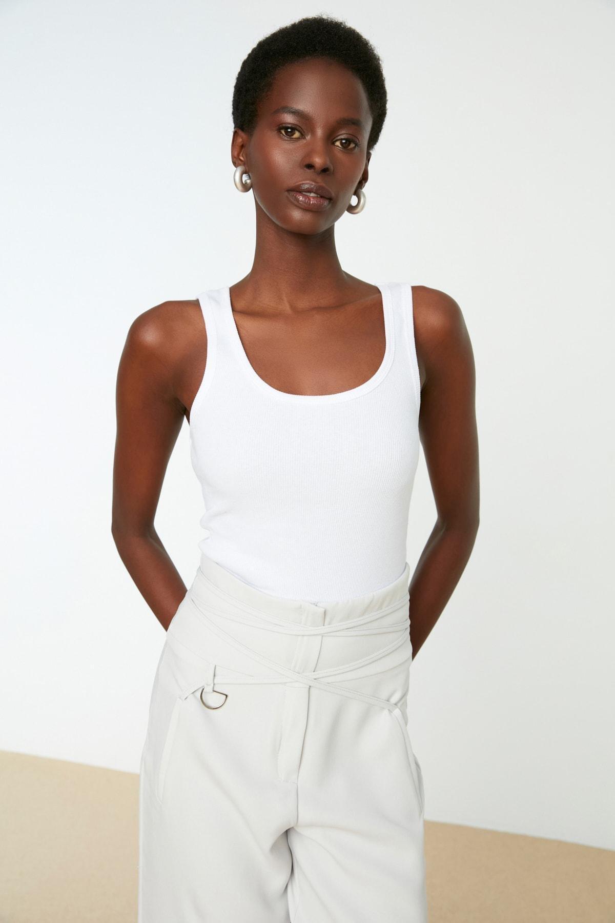 White Scoop Neck Camisole, , large image number 0