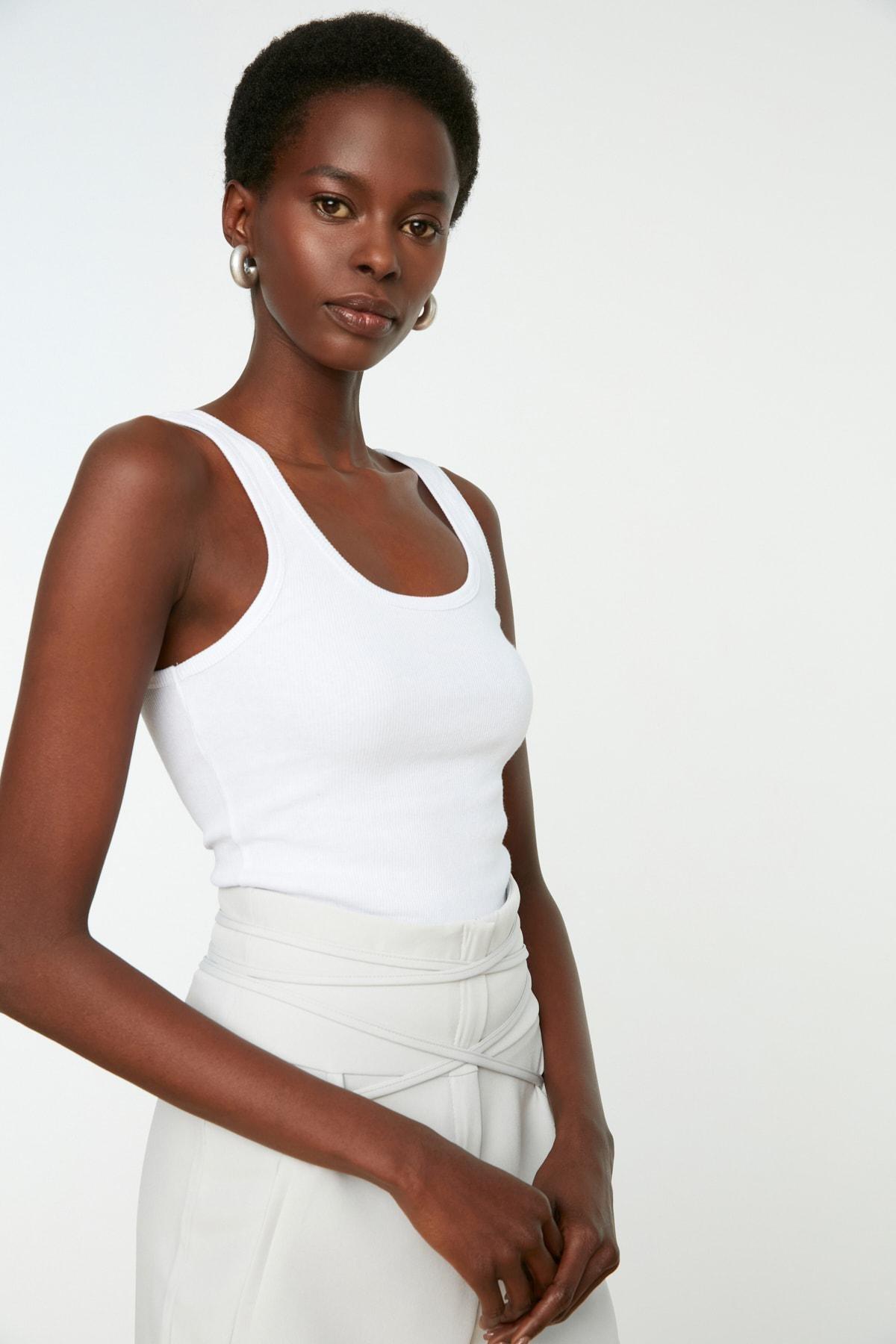 White Scoop Neck Camisole, , large image number 1