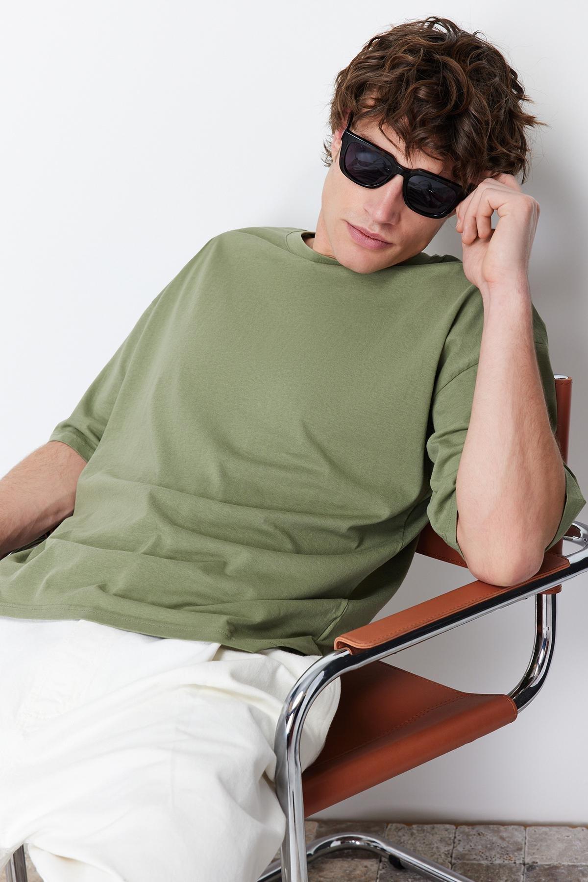 Trendyol - Khaki Crew Neck Oversize Tshirt