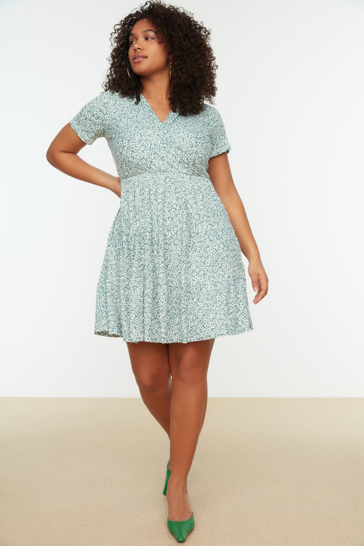 Green A-Line Plus Size Dress, , large image number 1