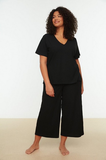 Trendyol - Black Plain Plus Size Pajama Set