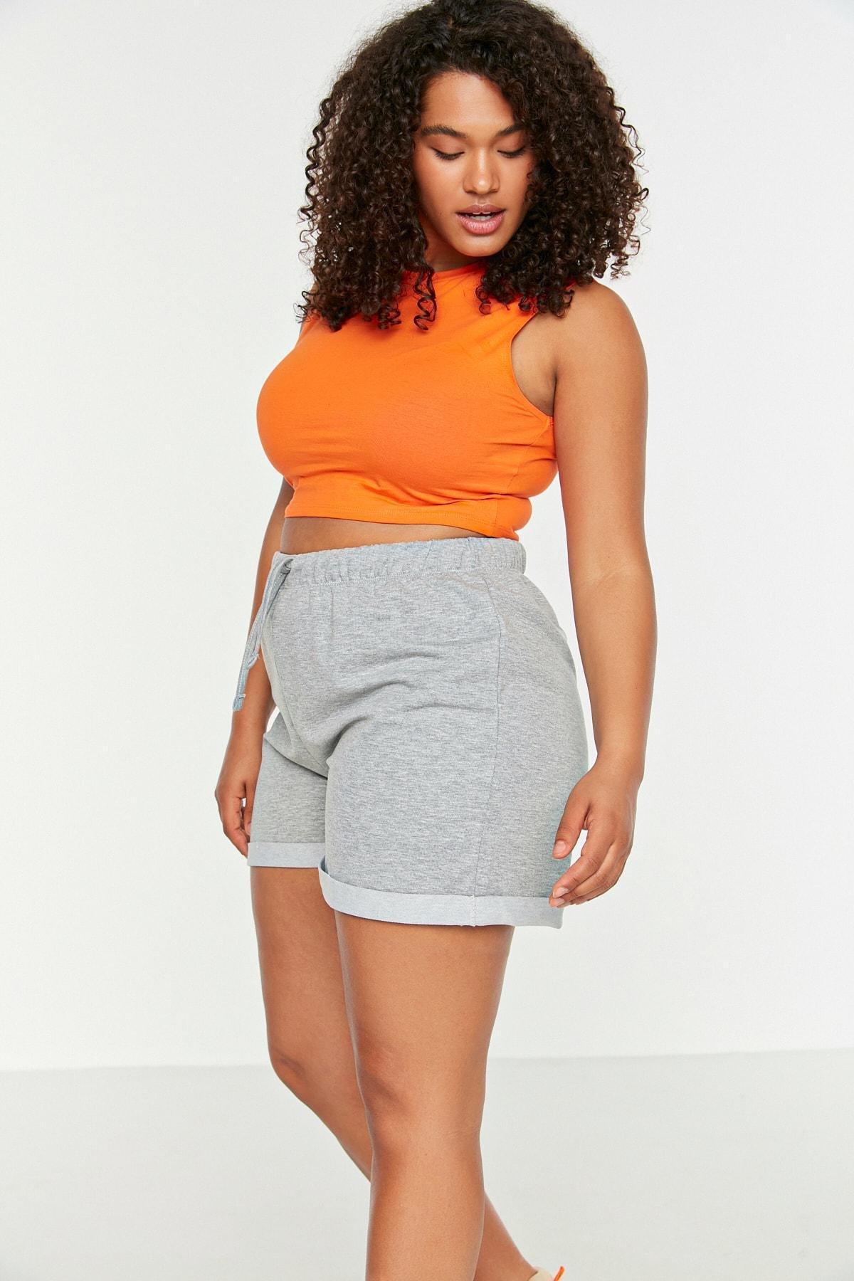 Trendyol - Grey Mid Waist Plus Size Shorts