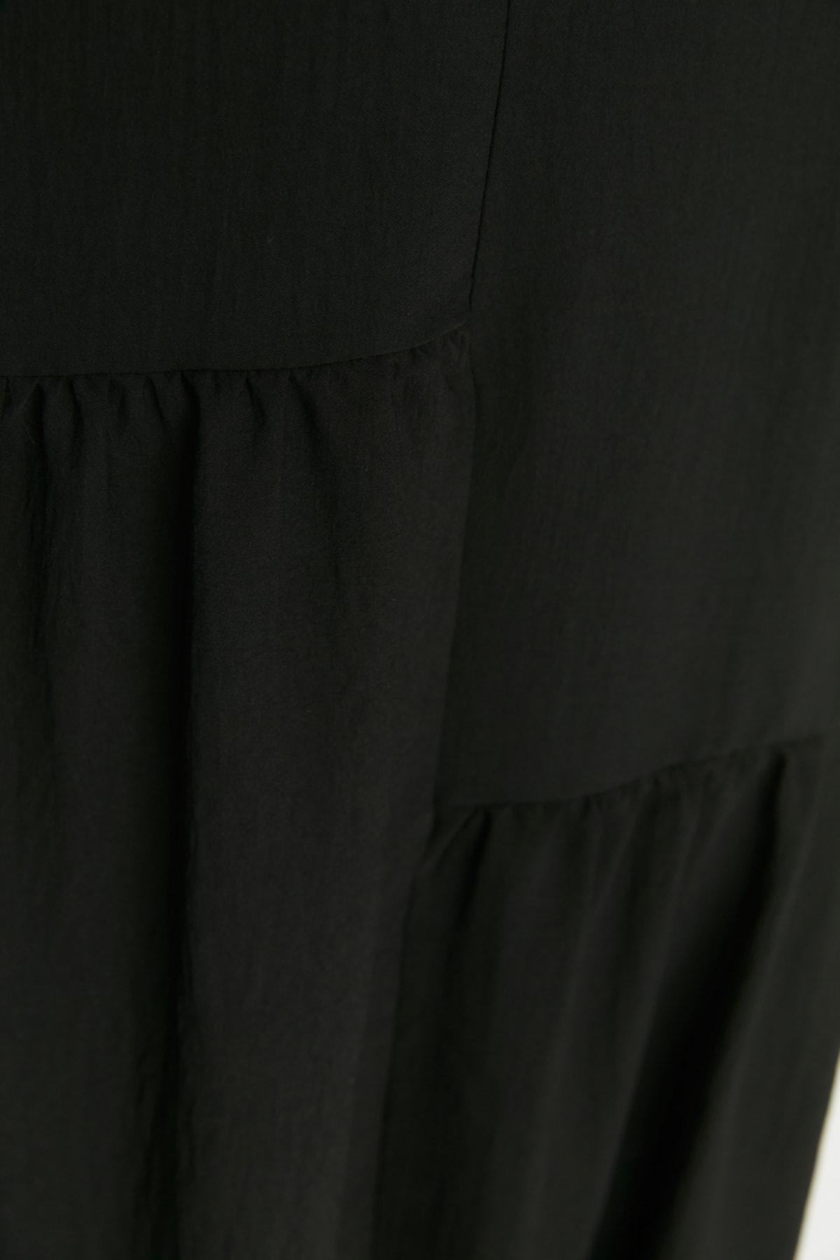 Black Ruffle Hem Plus Size Dress, , large image number 3