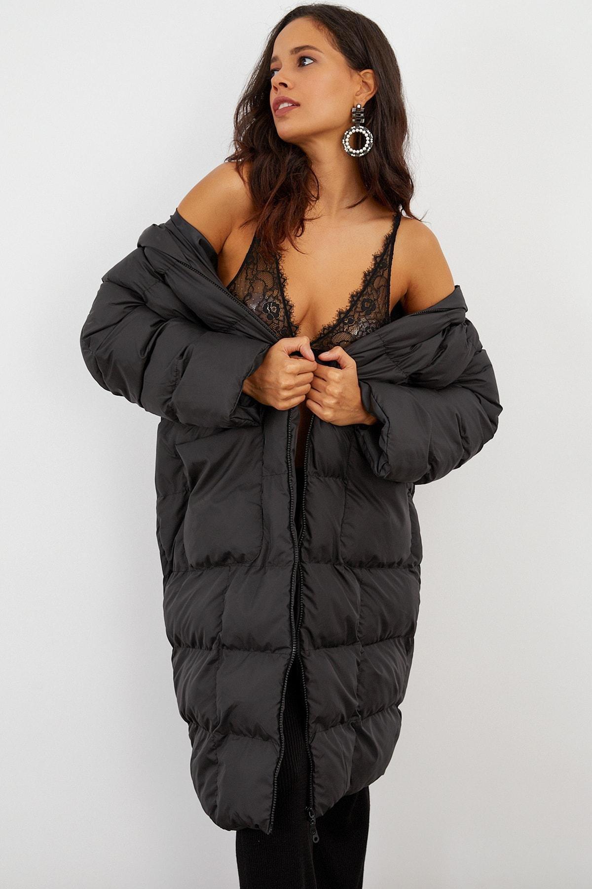 Cool & Sexy - Black Hooded Puffer Jacket