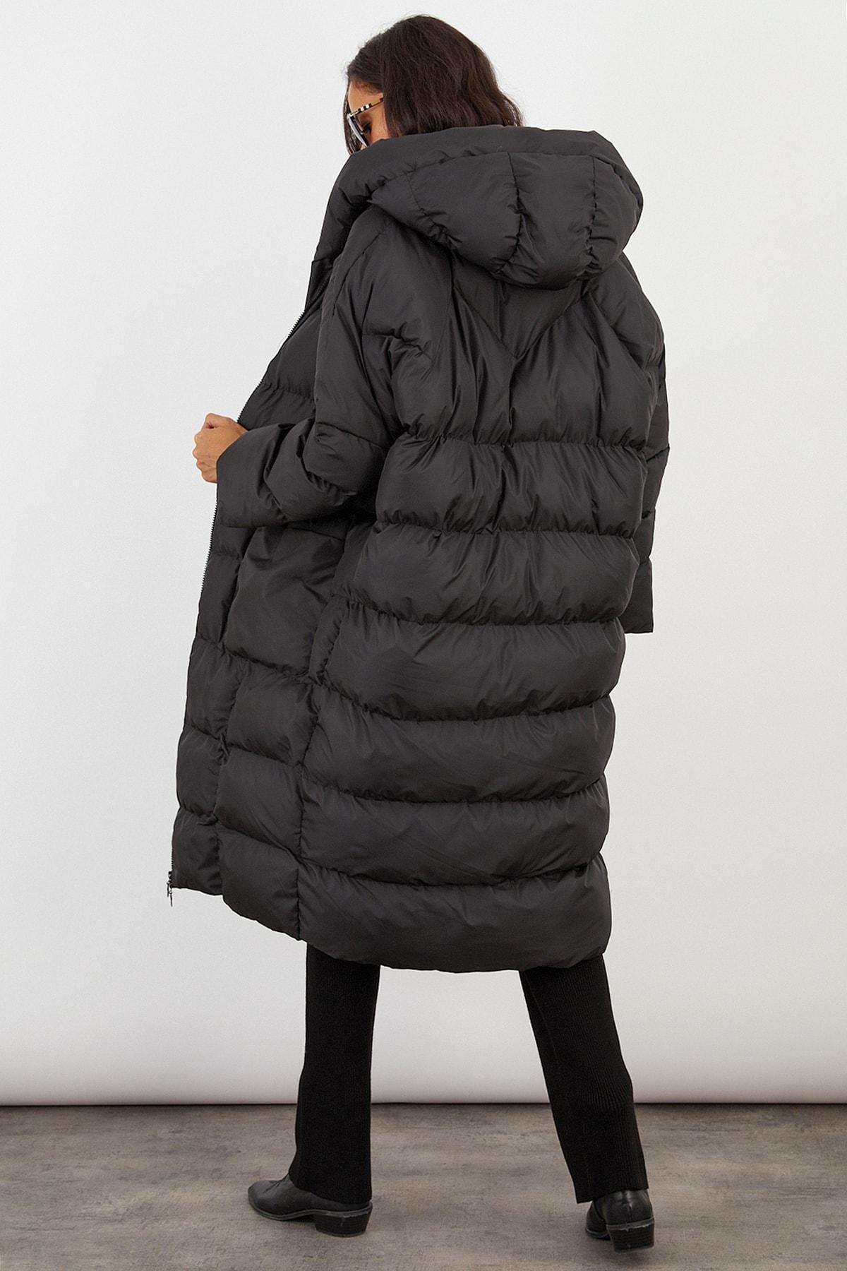 Cool & Sexy - Black Hooded Puffer Jacket