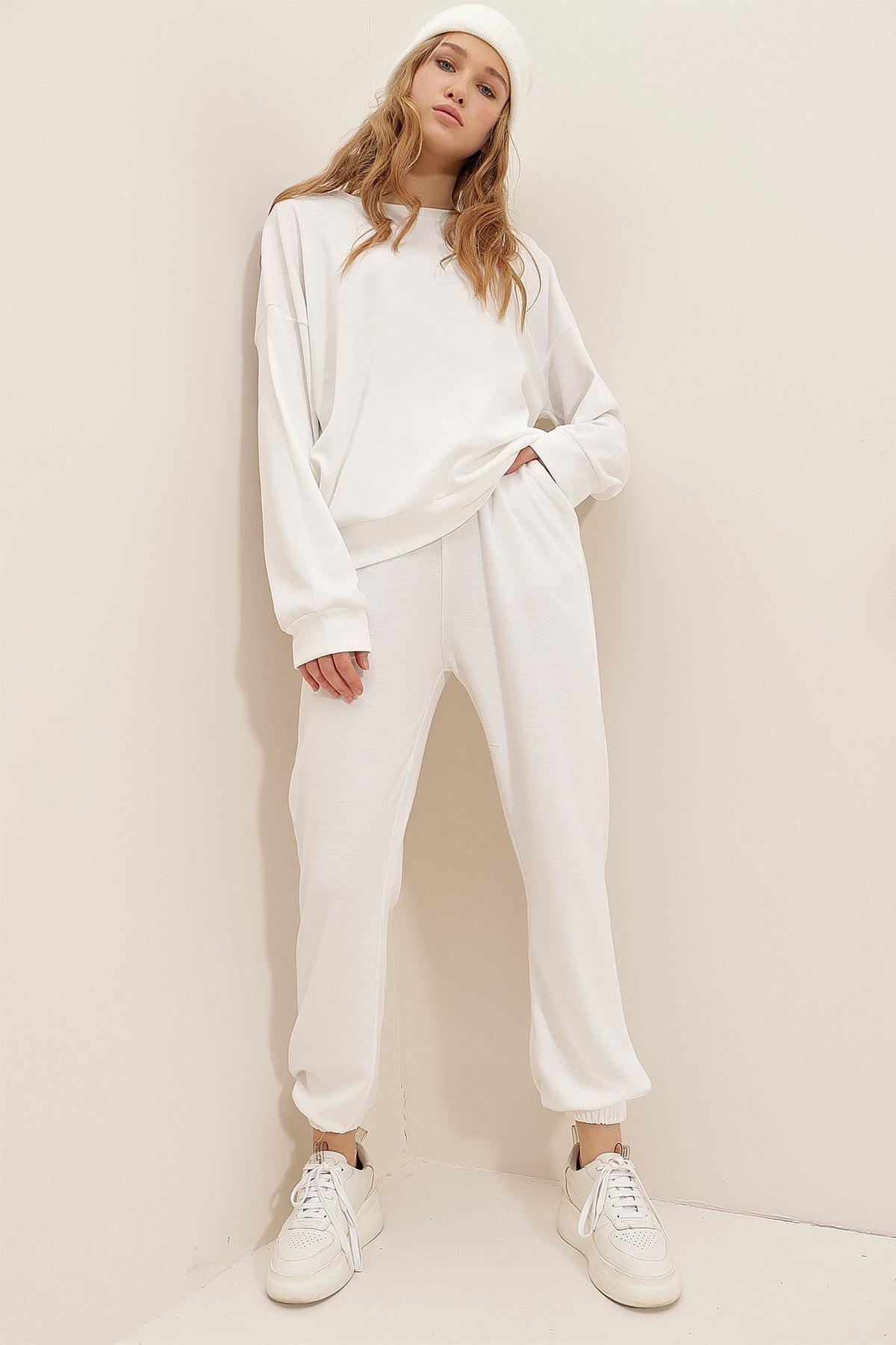White Crew Neck Sweatsuit, , large image number 4