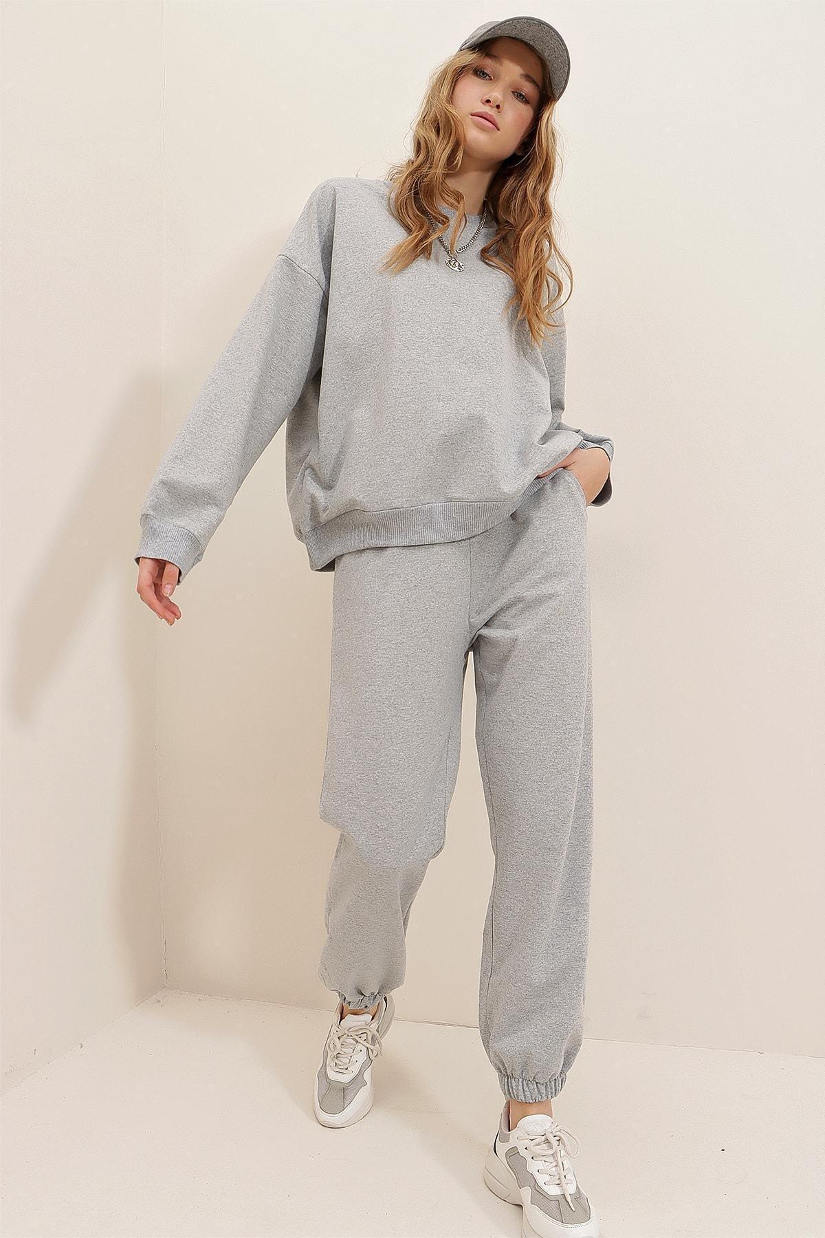 Grey Crew Neck Sweatsuit, , large image number 3