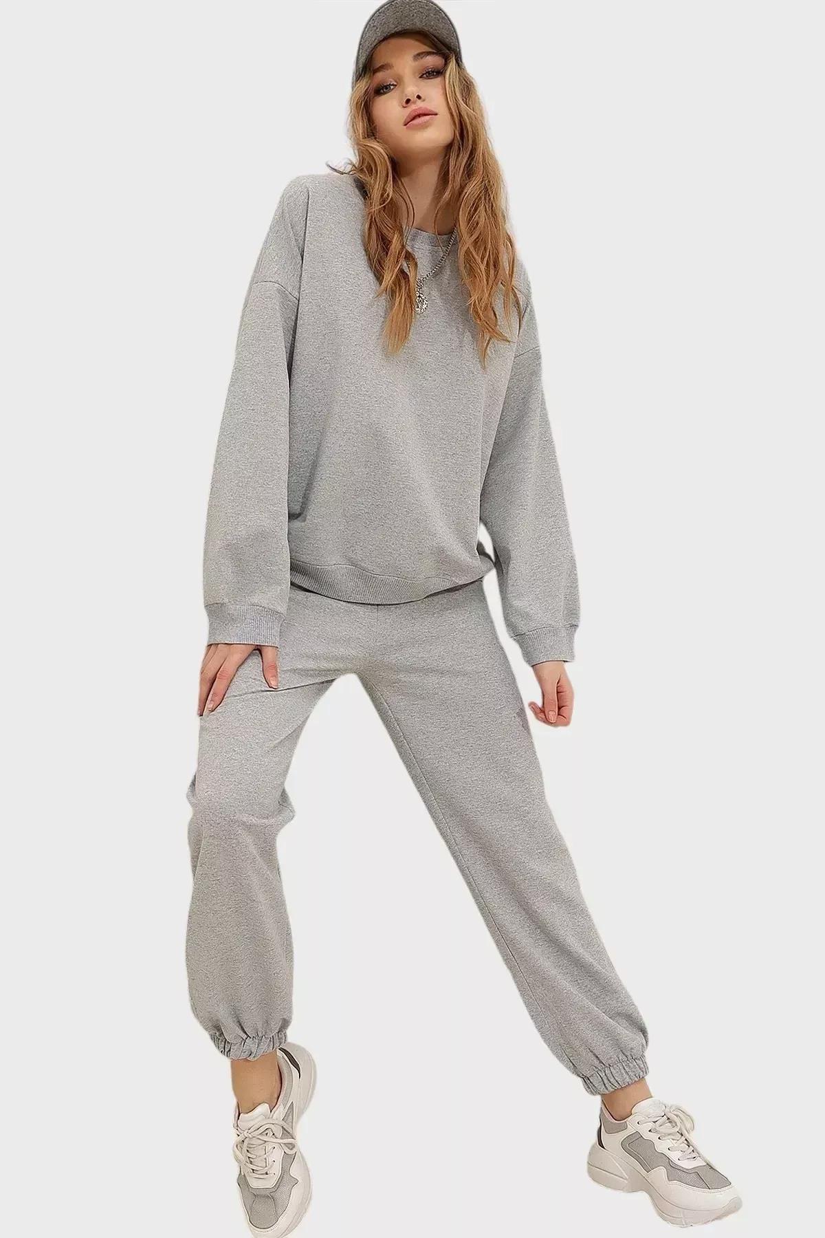 بدلة رياضية بفتحة رقبة مستديرة، رمادي, Gray, large image number 3