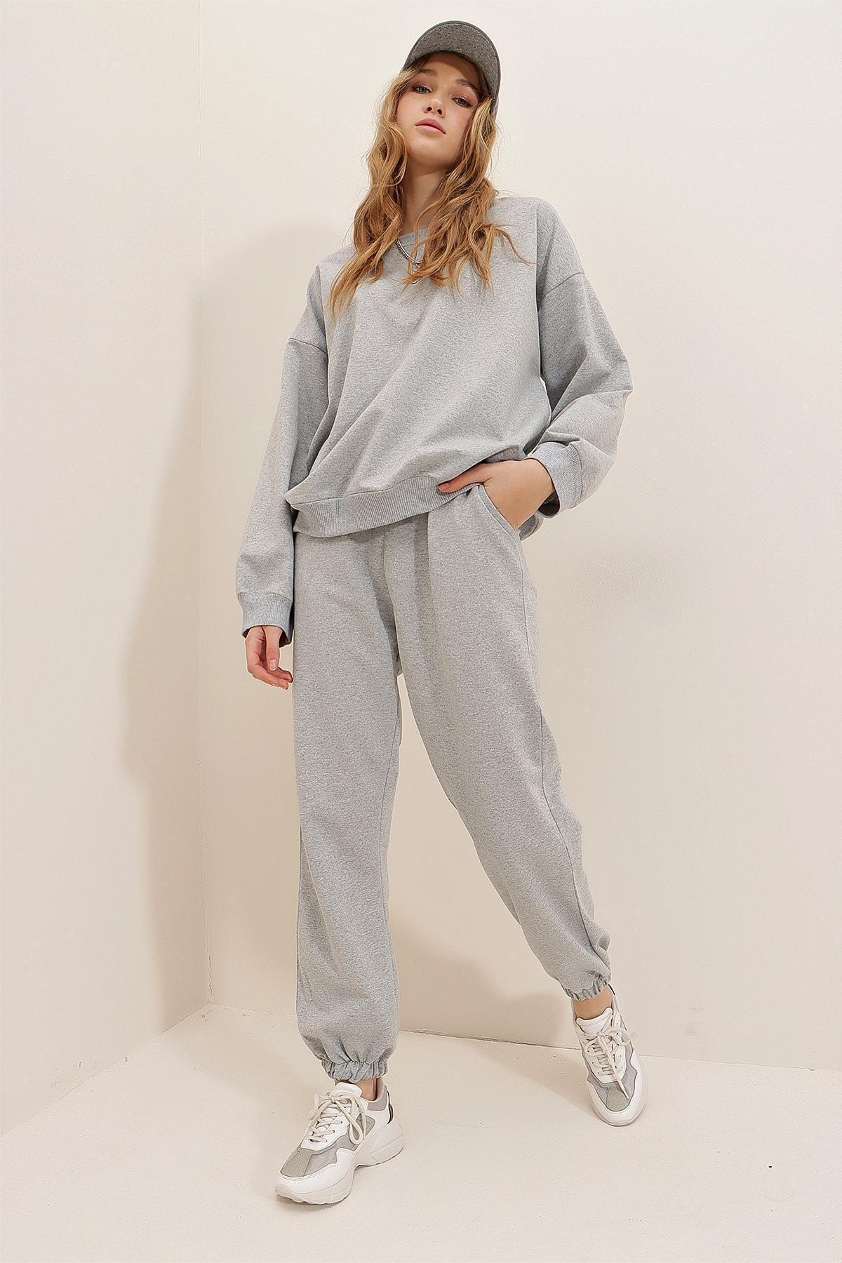 Grey Crew Neck Sweatsuit, , large image number 7