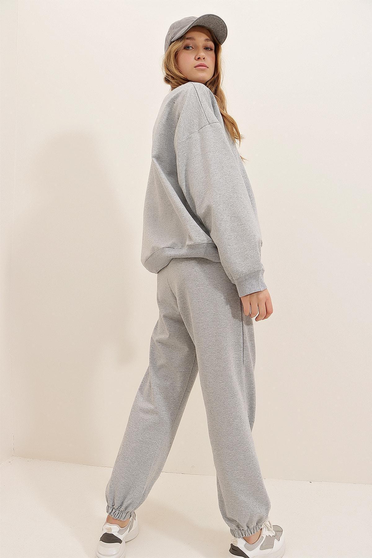 Grey Crew Neck Sweatsuit, , large image number 9