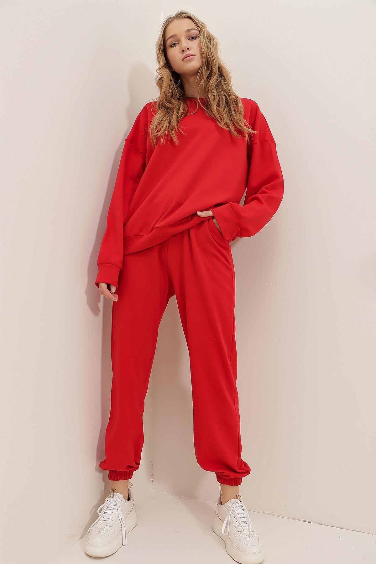 Red Crew Neck Sweatsuit, , large image number 2