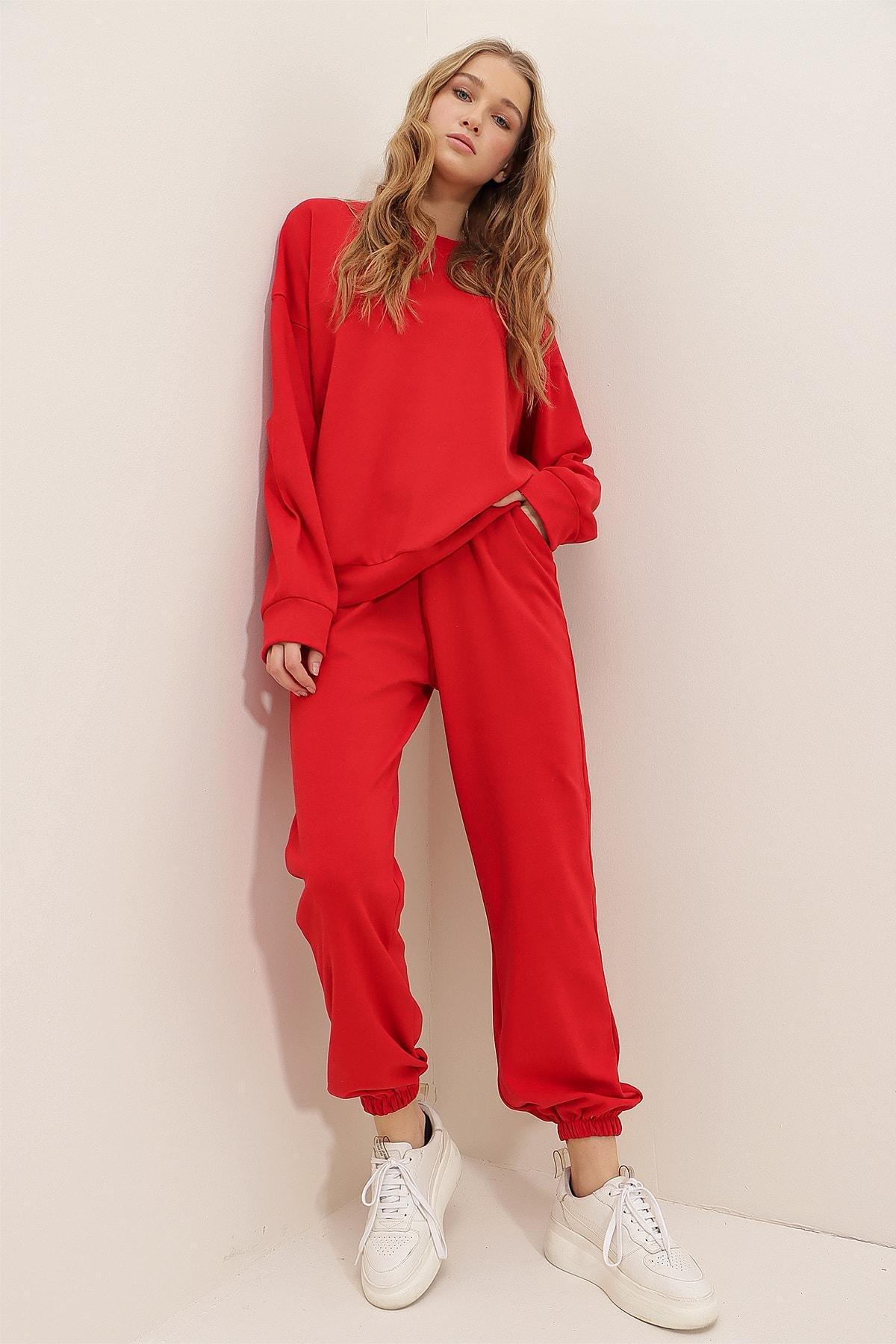 Red Crew Neck Sweatsuit, , large image number 3