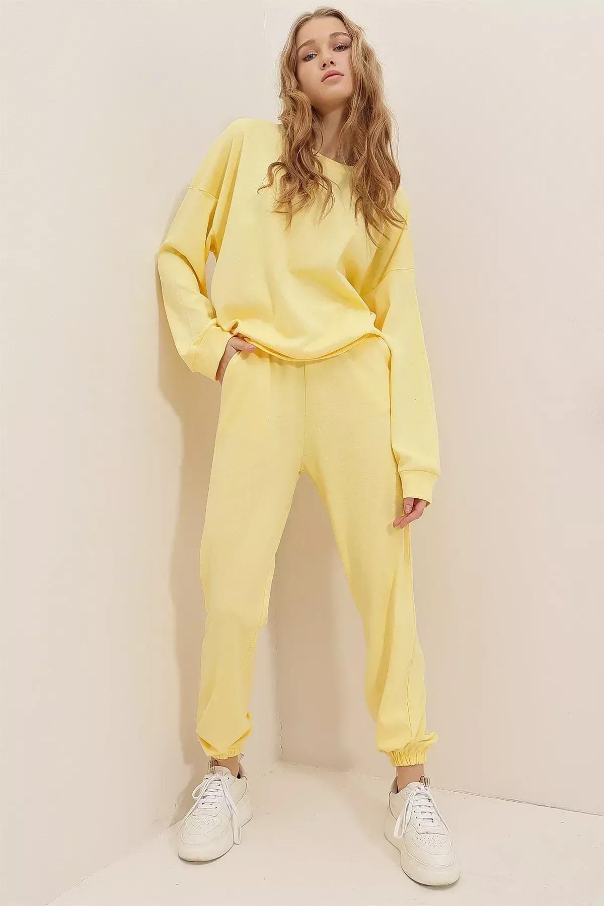Yellow Crew Neck Sweatsuit, , large image number 1