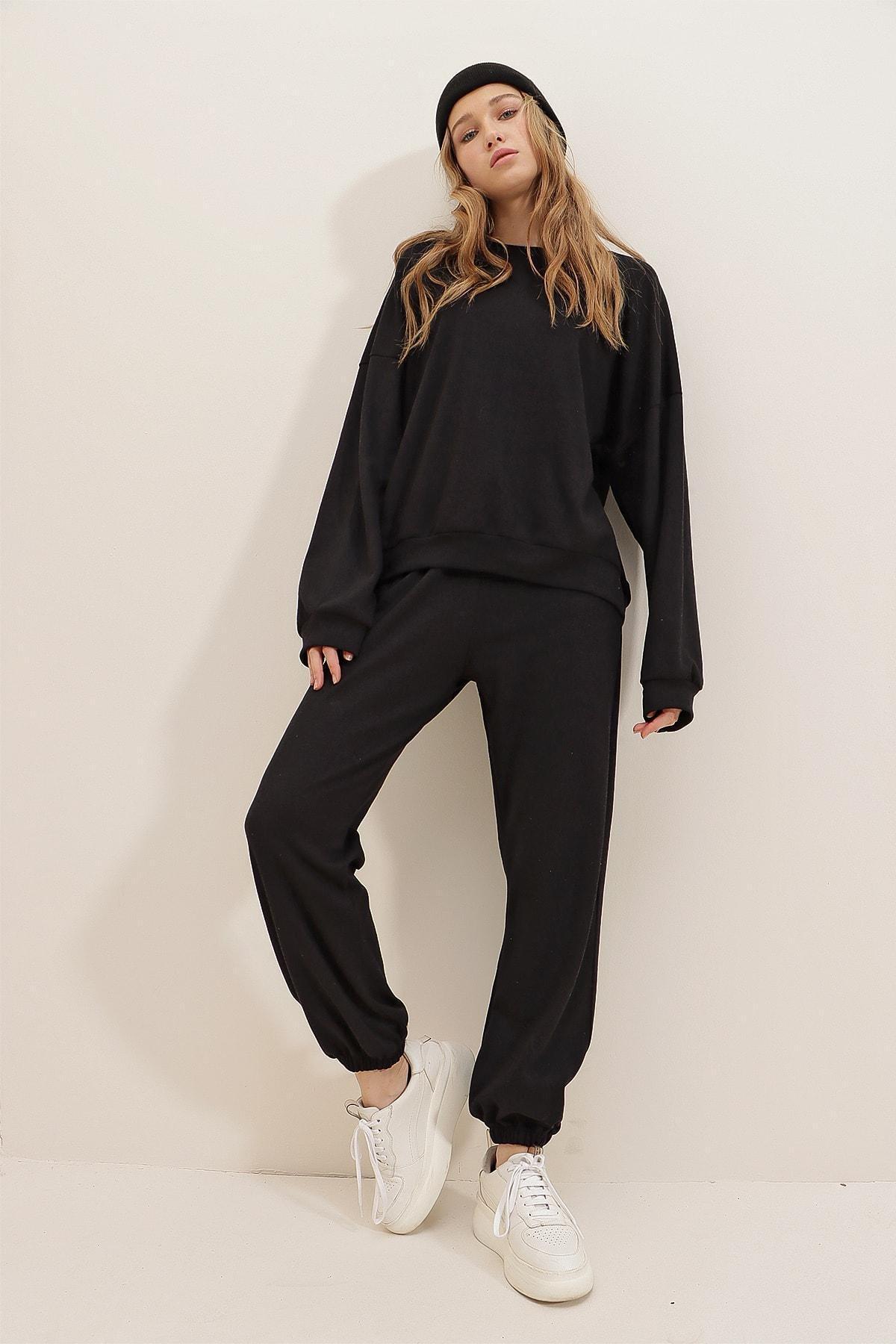 Black Crew Neck Sweatsuit, , large image number 3