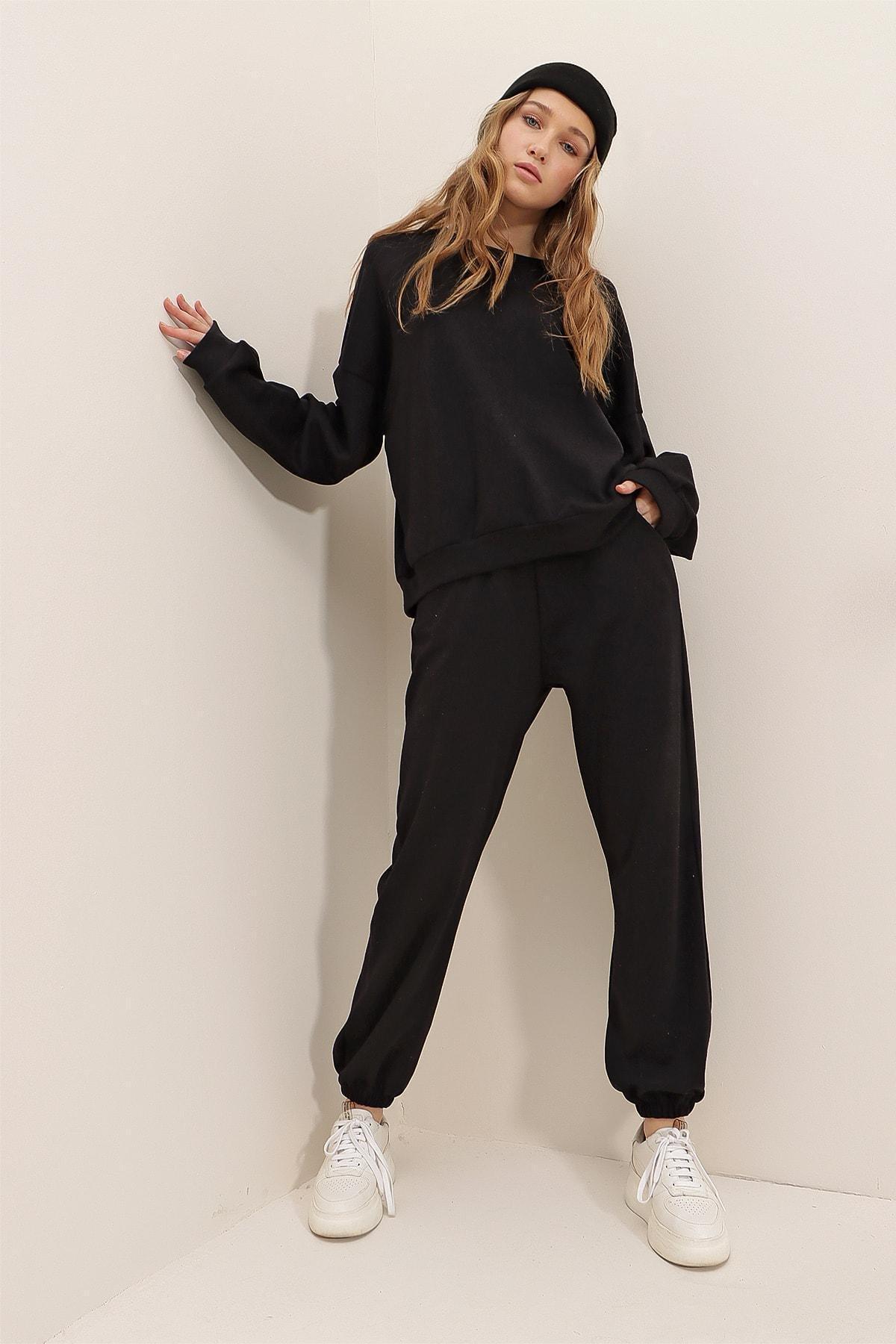 Black Crew Neck Sweatsuit, , large image number 4