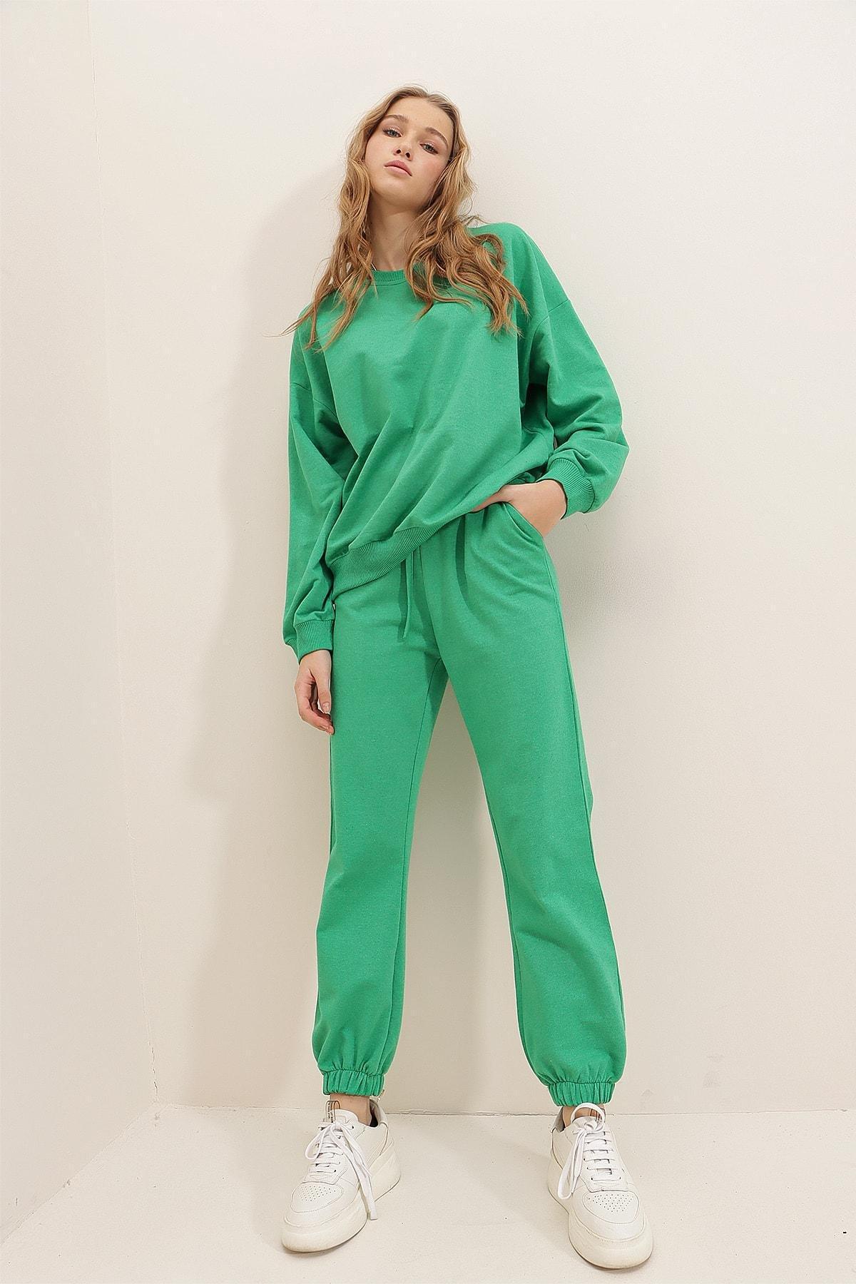 Green Crew Neck Sweatsuit, , large image number 7
