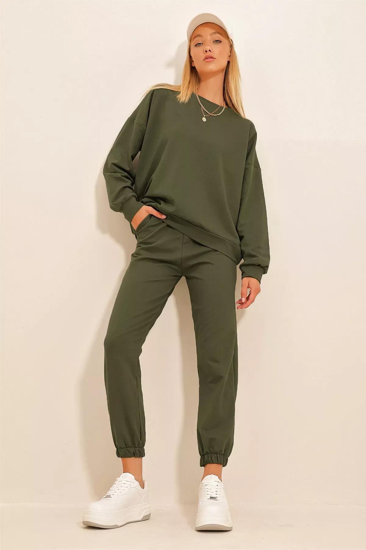 بدلة رياضية بفتحة رقبة مستديرة، كاكي, Khaki, large image number 1
