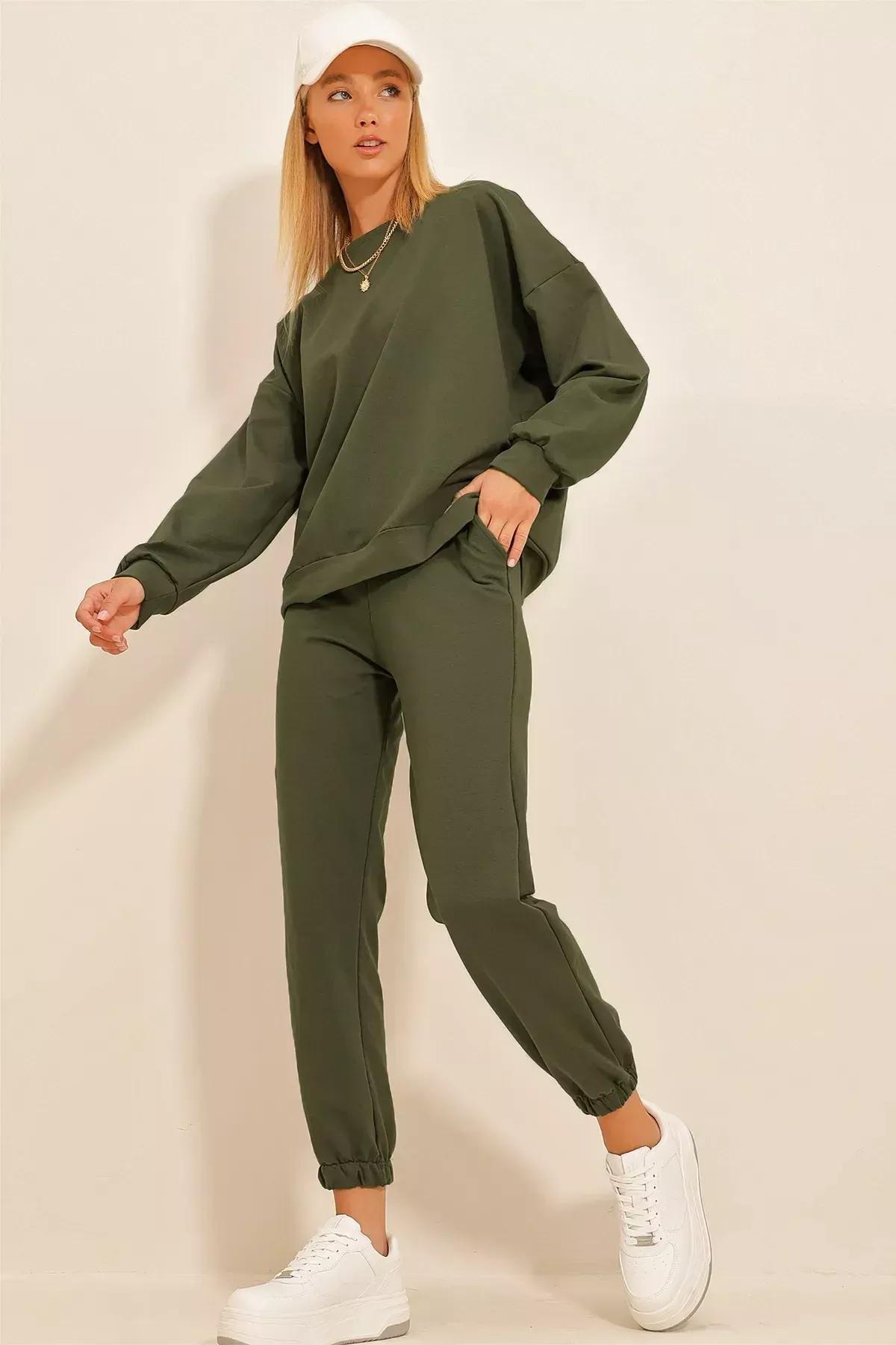 بدلة رياضية بفتحة رقبة مستديرة، كاكي, Khaki, large image number 2