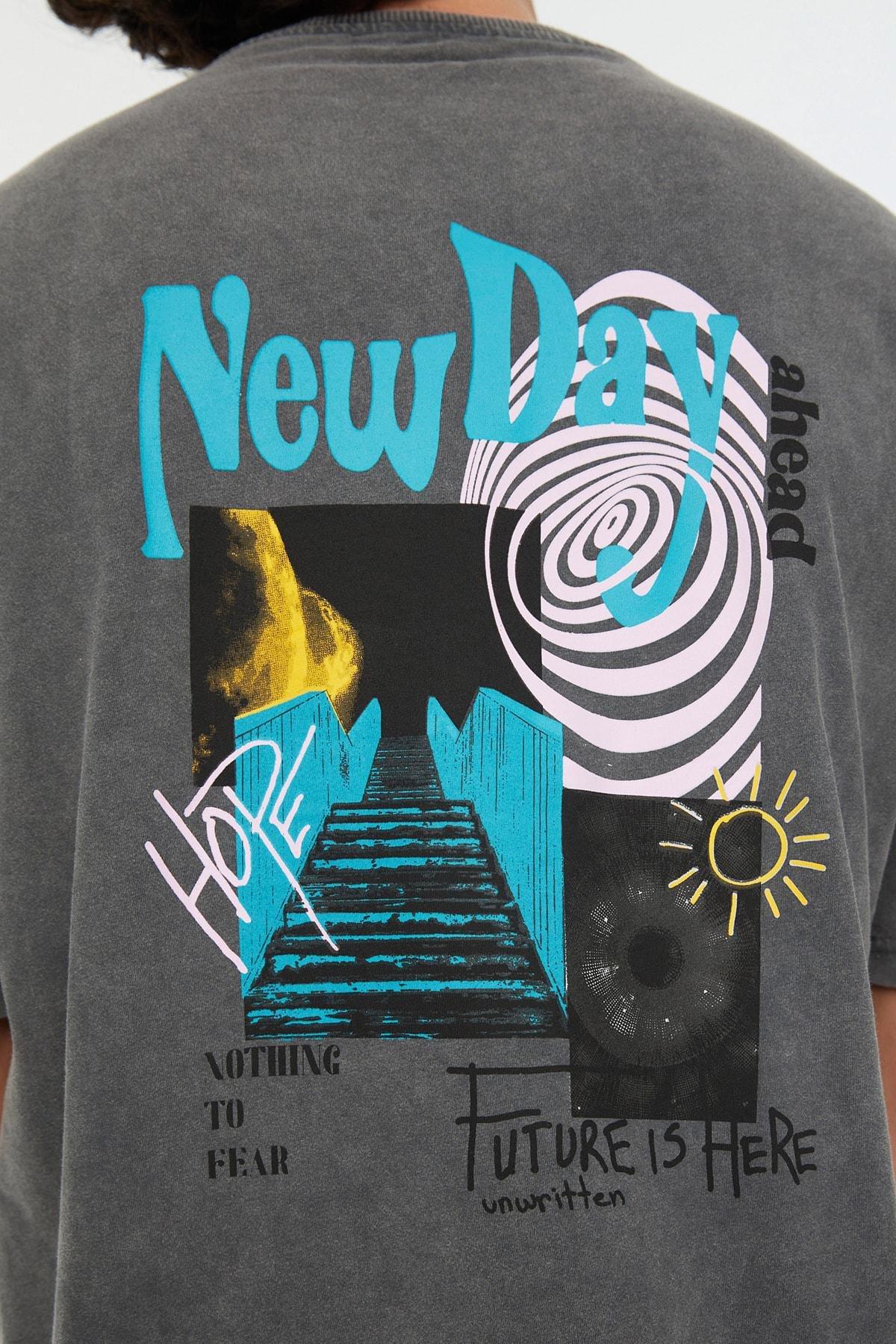Gray Relaxed Crew Neck T-Shirt, , large image number 4