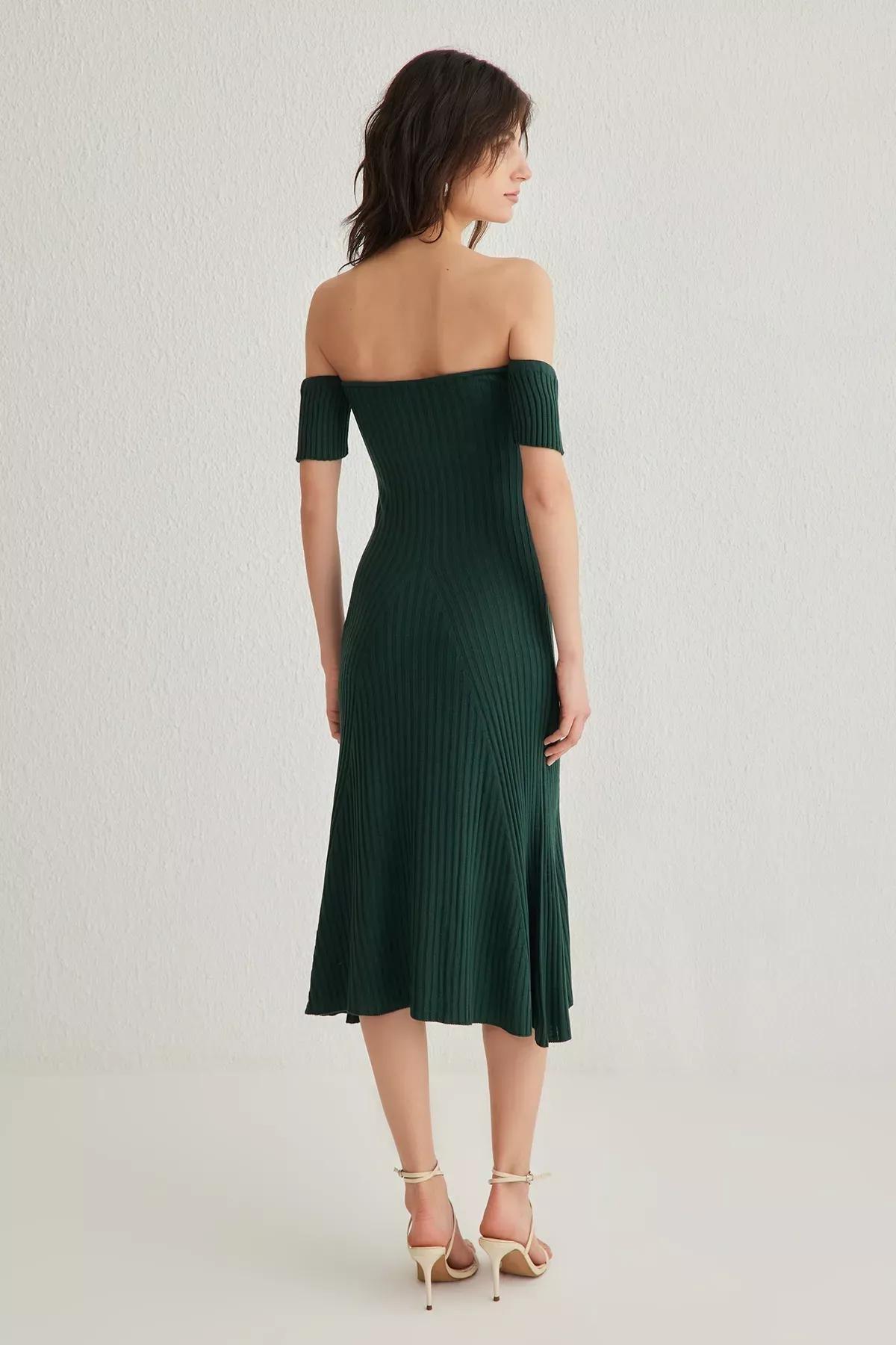Green Plain Midi Knit Dress, , large image number 4
