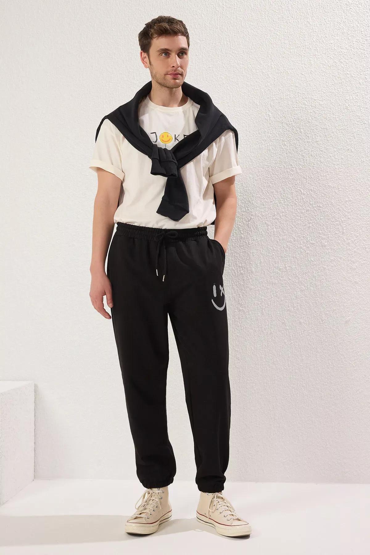 Black Oversize Smiley Print Jogger Sweatpants, BLACK, medium