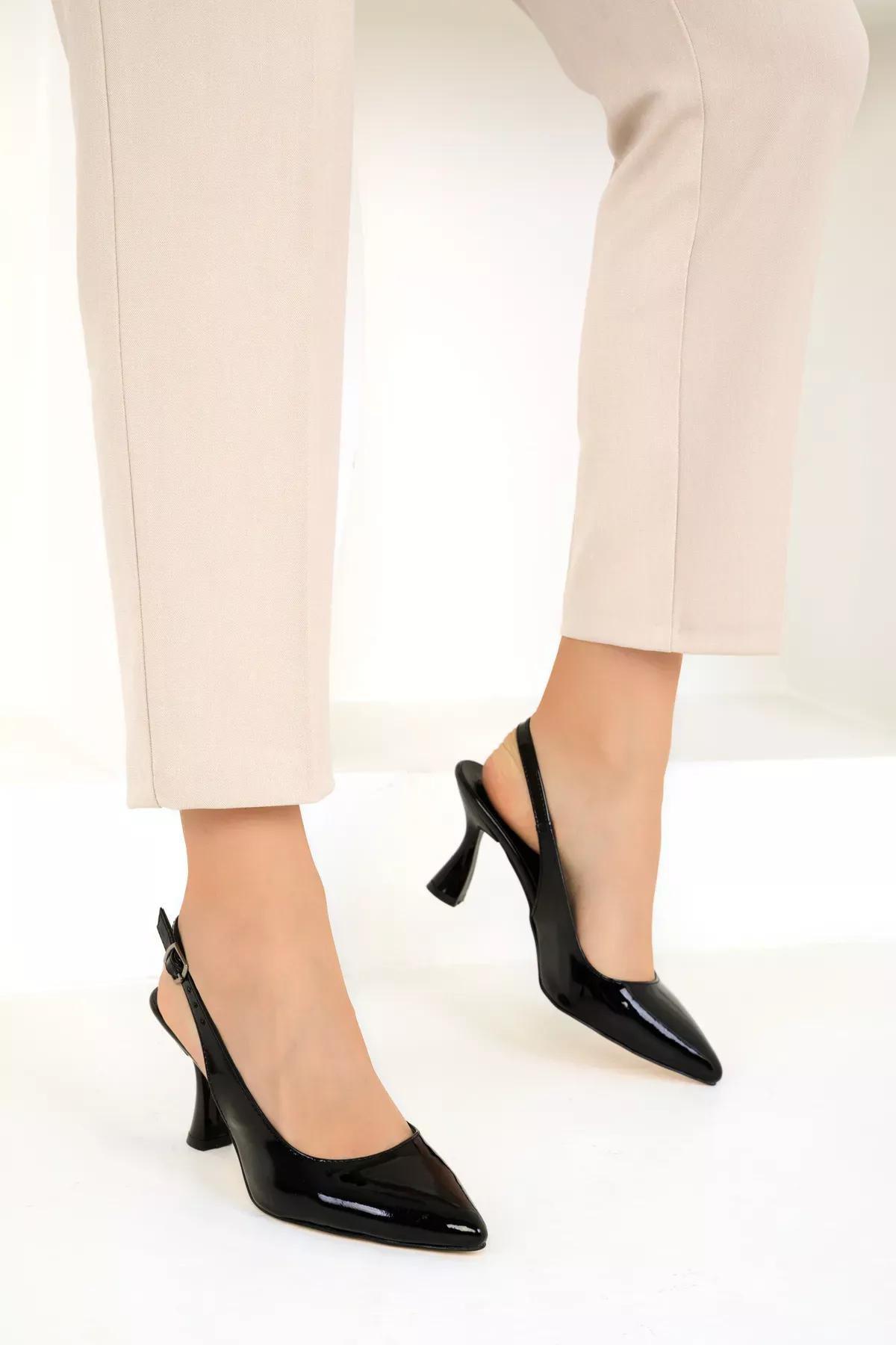 Black Patent Classic Heeled Shoes, , large image number 3