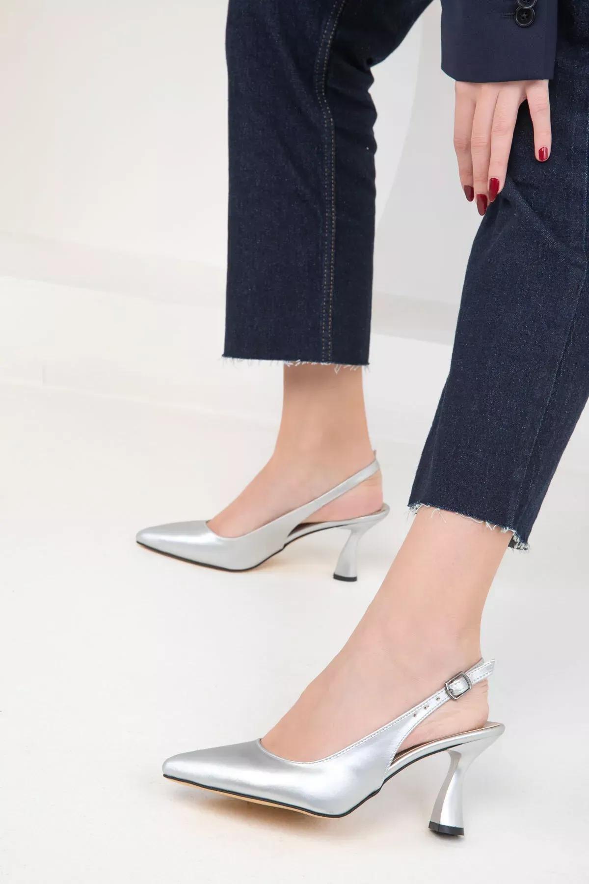 Silver Classic Heeled Shoes, , large image number 4