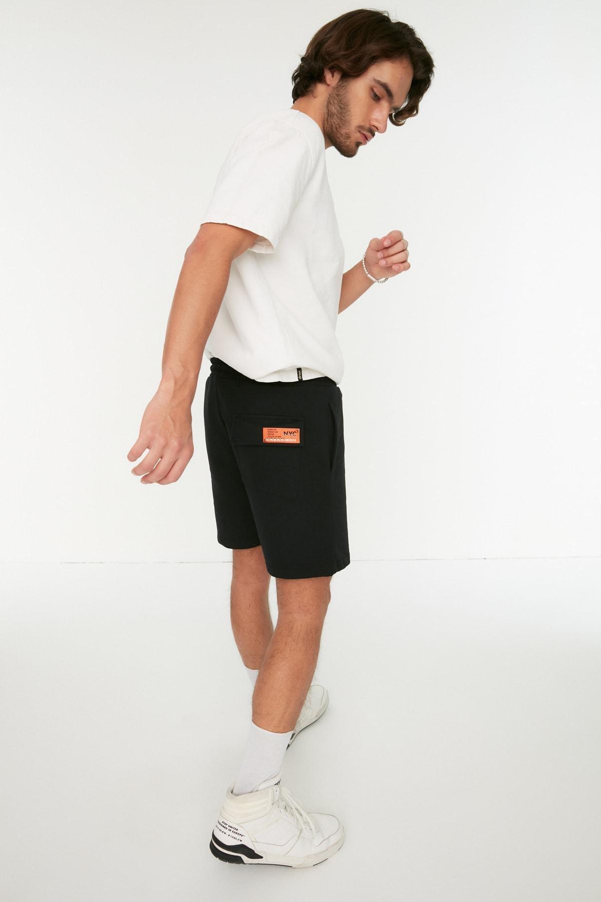 Trendyol - Black Normal Waist Printed Shorts