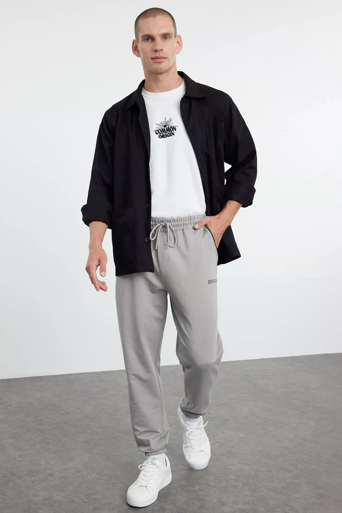 Grey Regular Fit Printed Sweatpants, C101_5662, large image number 1