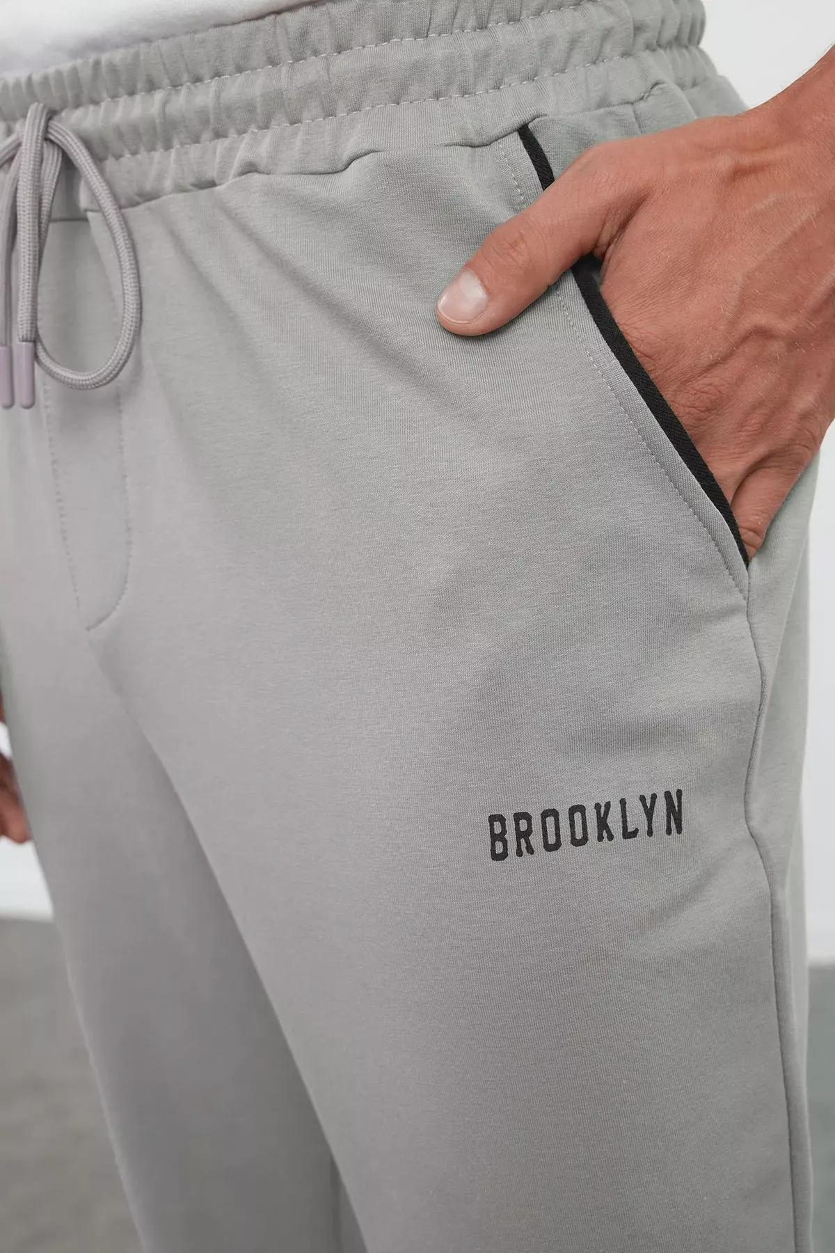 Grey Regular Fit Printed Sweatpants, C101_5662, large image number 3